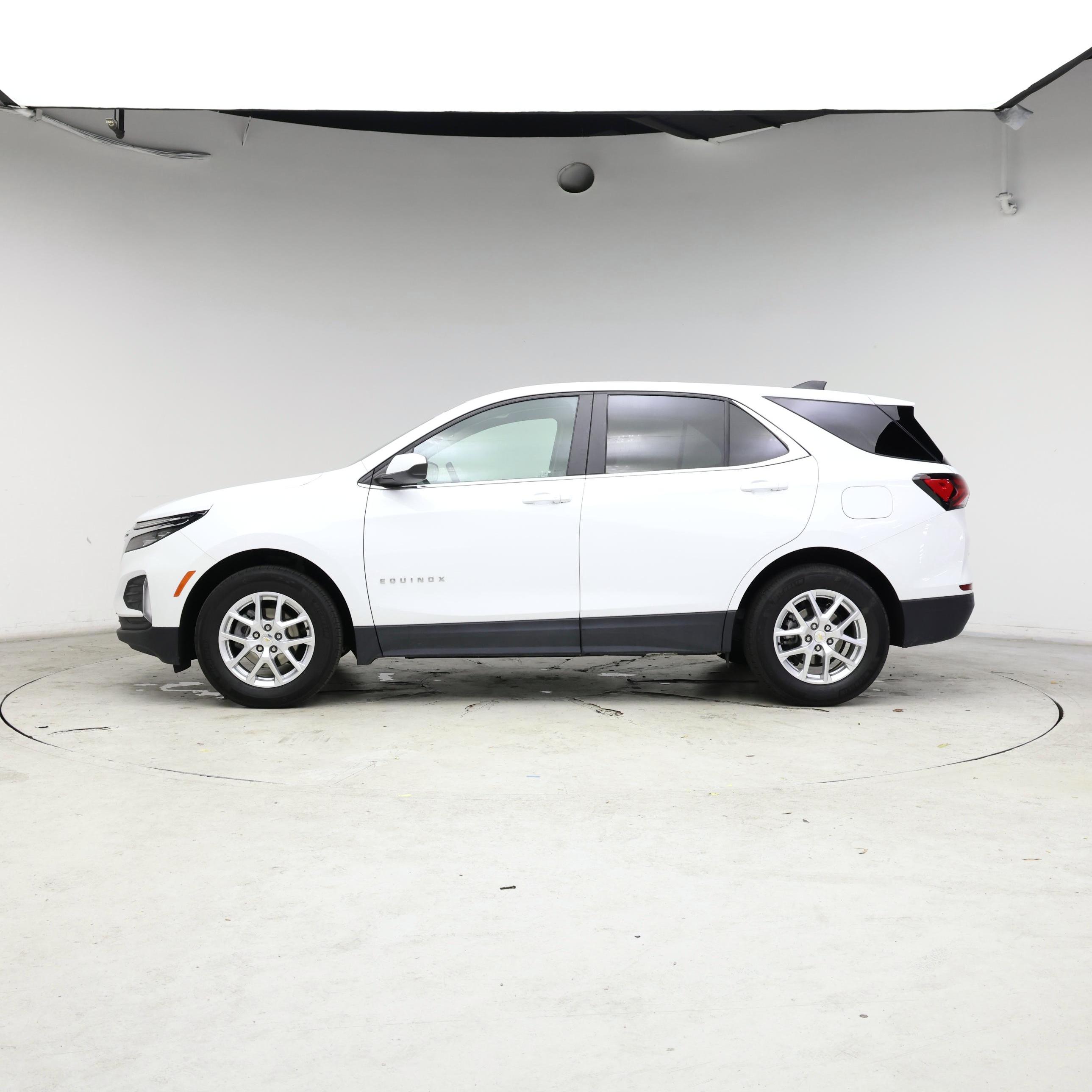 Thumbnail: 2023 Chevrolet Equinox - 3