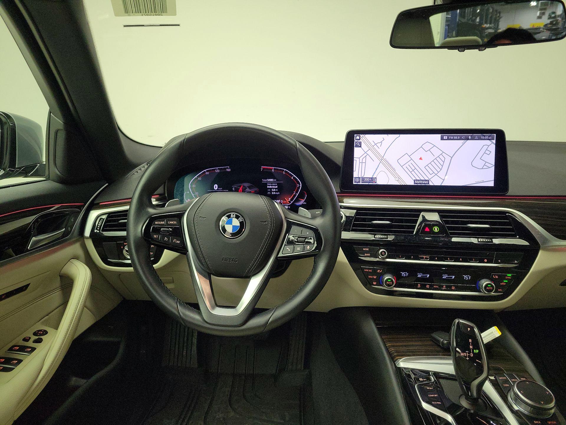 Thumbnail: 2023 BMW 5 Series - 10