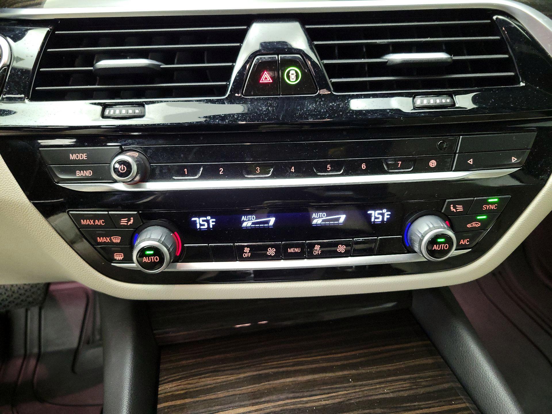 Thumbnail: 2023 BMW 5 Series - 17