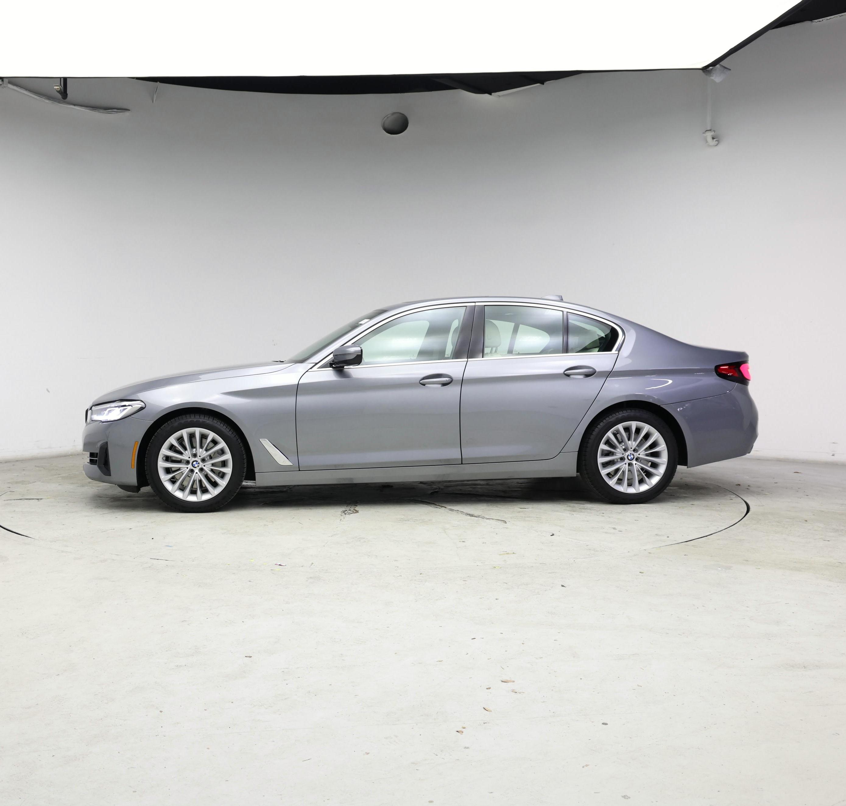 Thumbnail: 2023 BMW 5 Series - 3