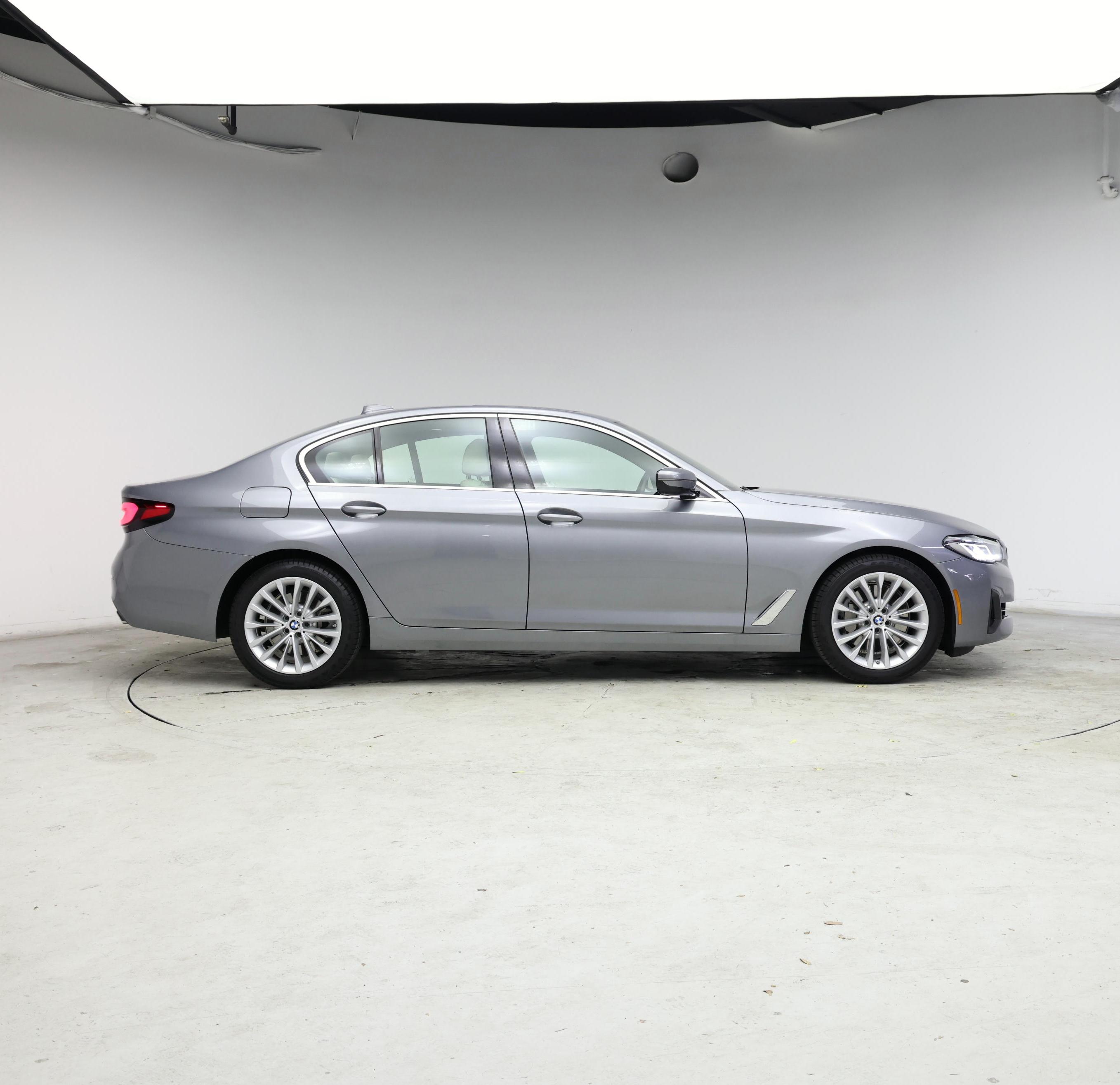 Thumbnail: 2023 BMW 5 Series - 7