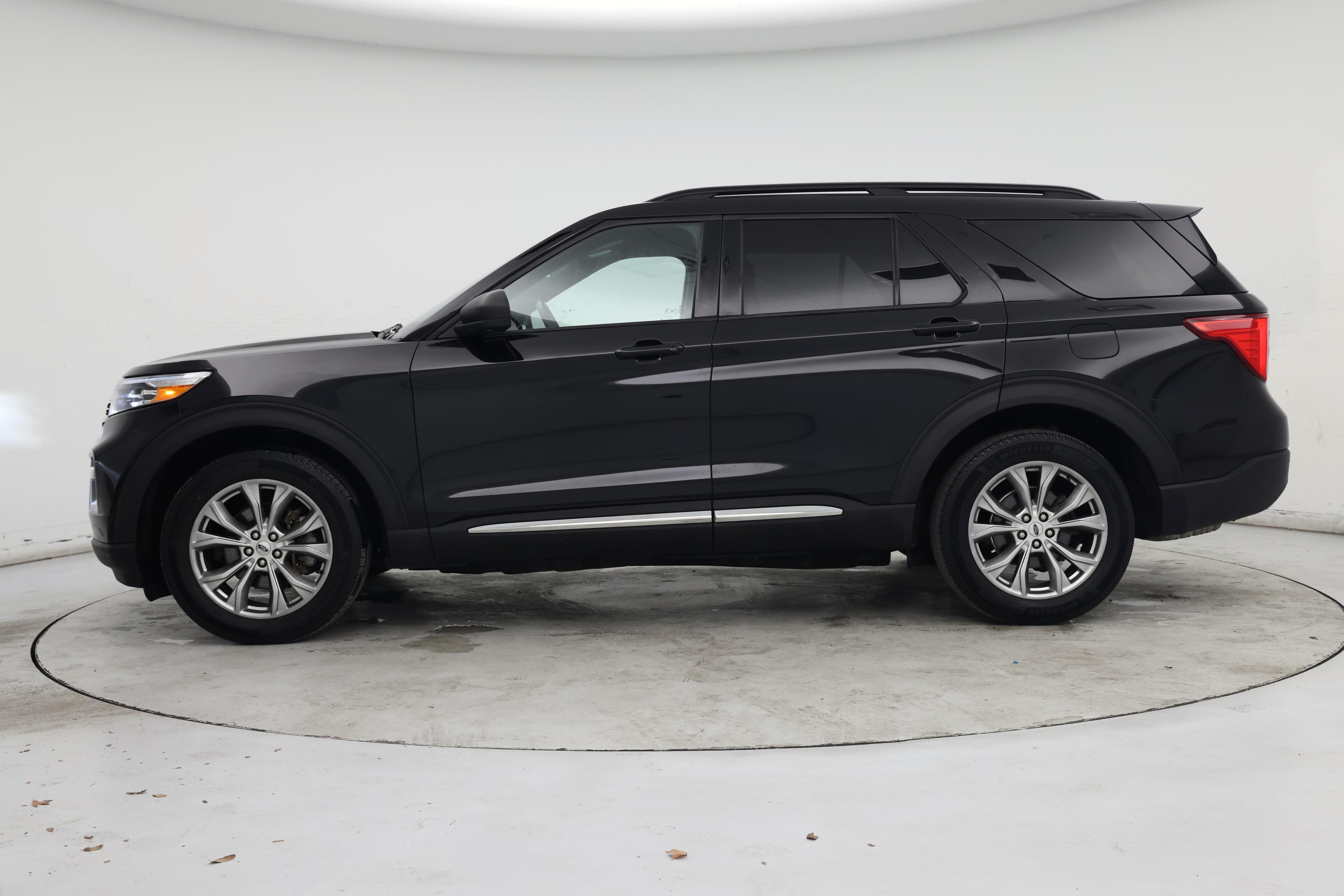 Thumbnail: 2020 Ford Explorer - 3