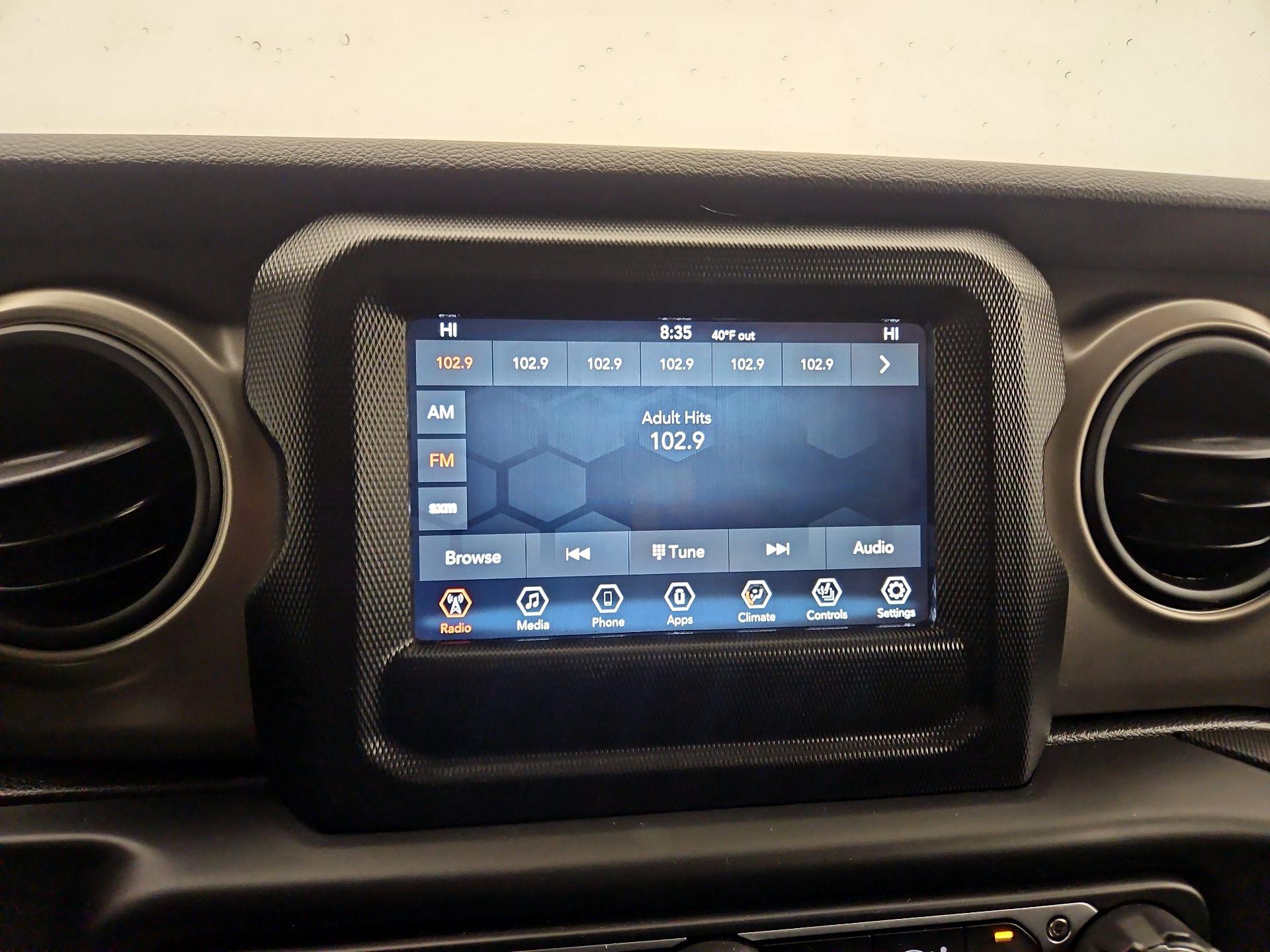 Thumbnail: 2021 Jeep Gladiator - 15