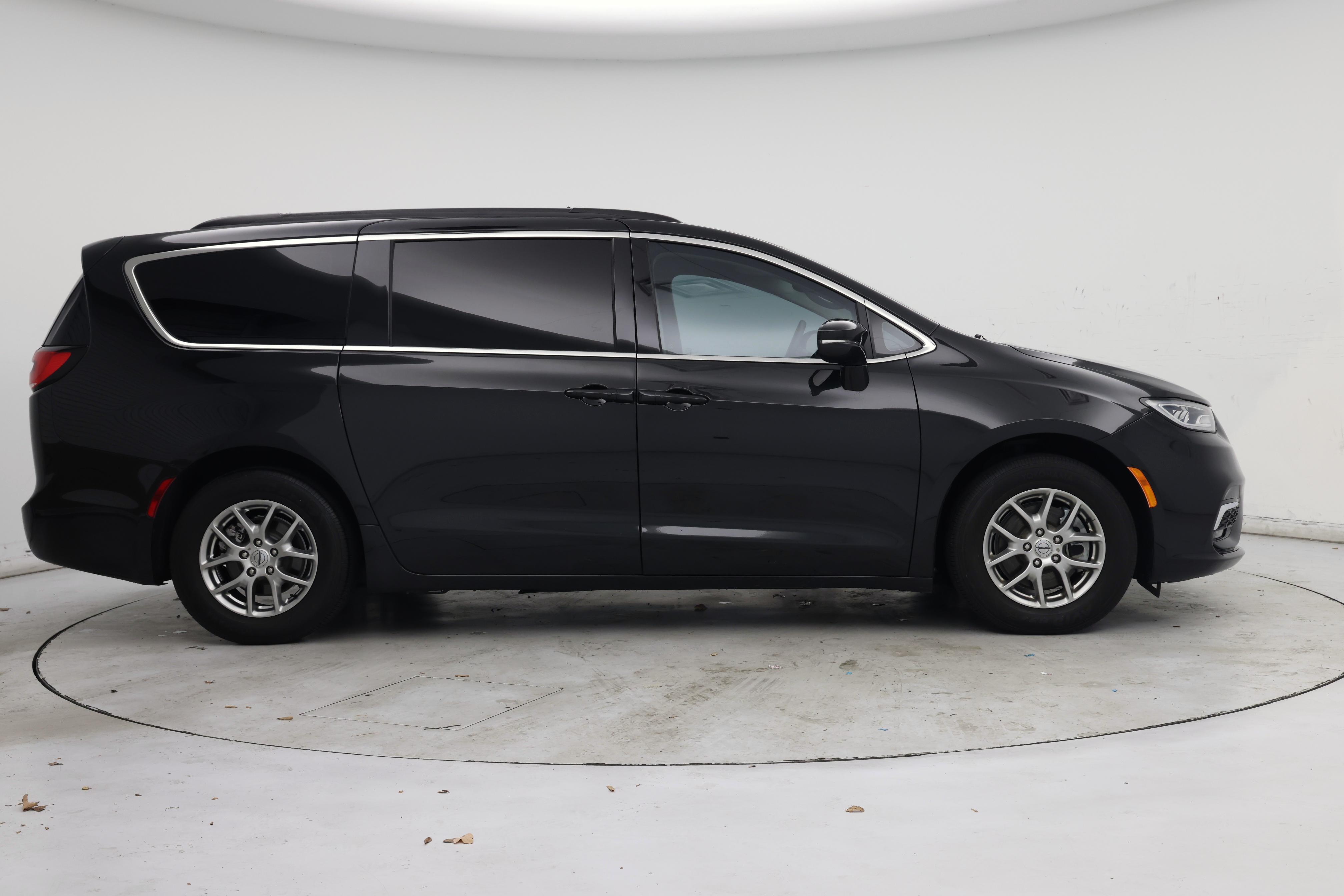 Thumbnail: 2021 Chrysler Pacifica - 7