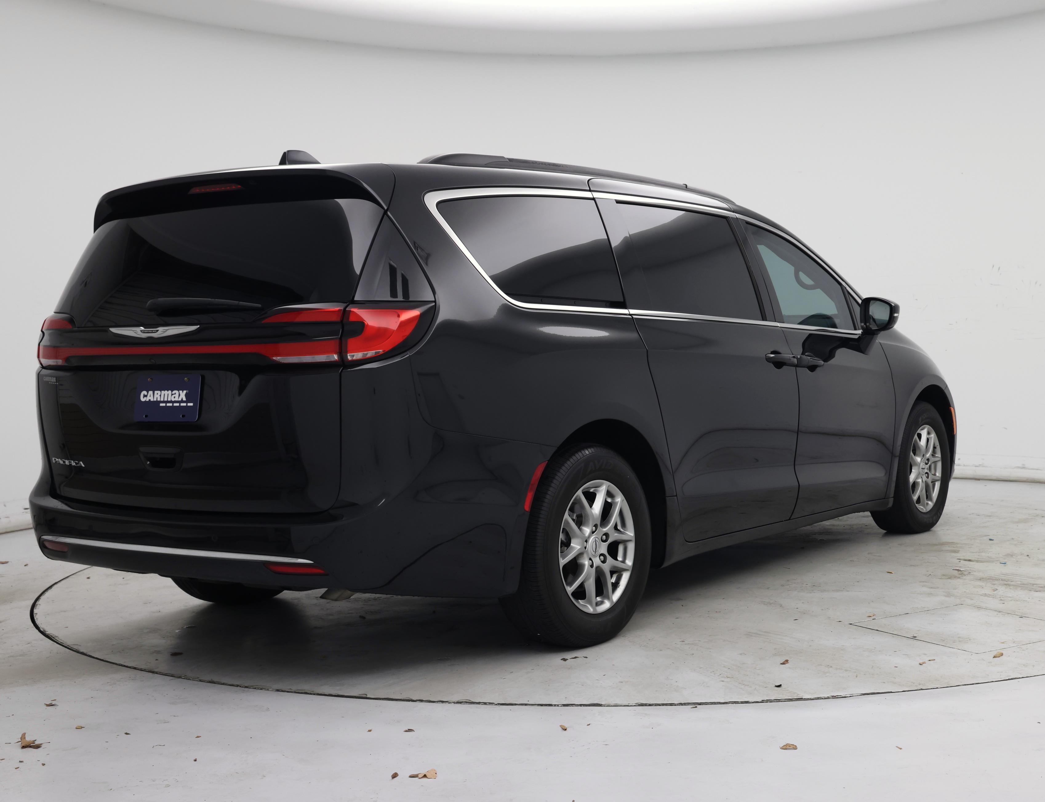 Thumbnail: 2021 Chrysler Pacifica - 8