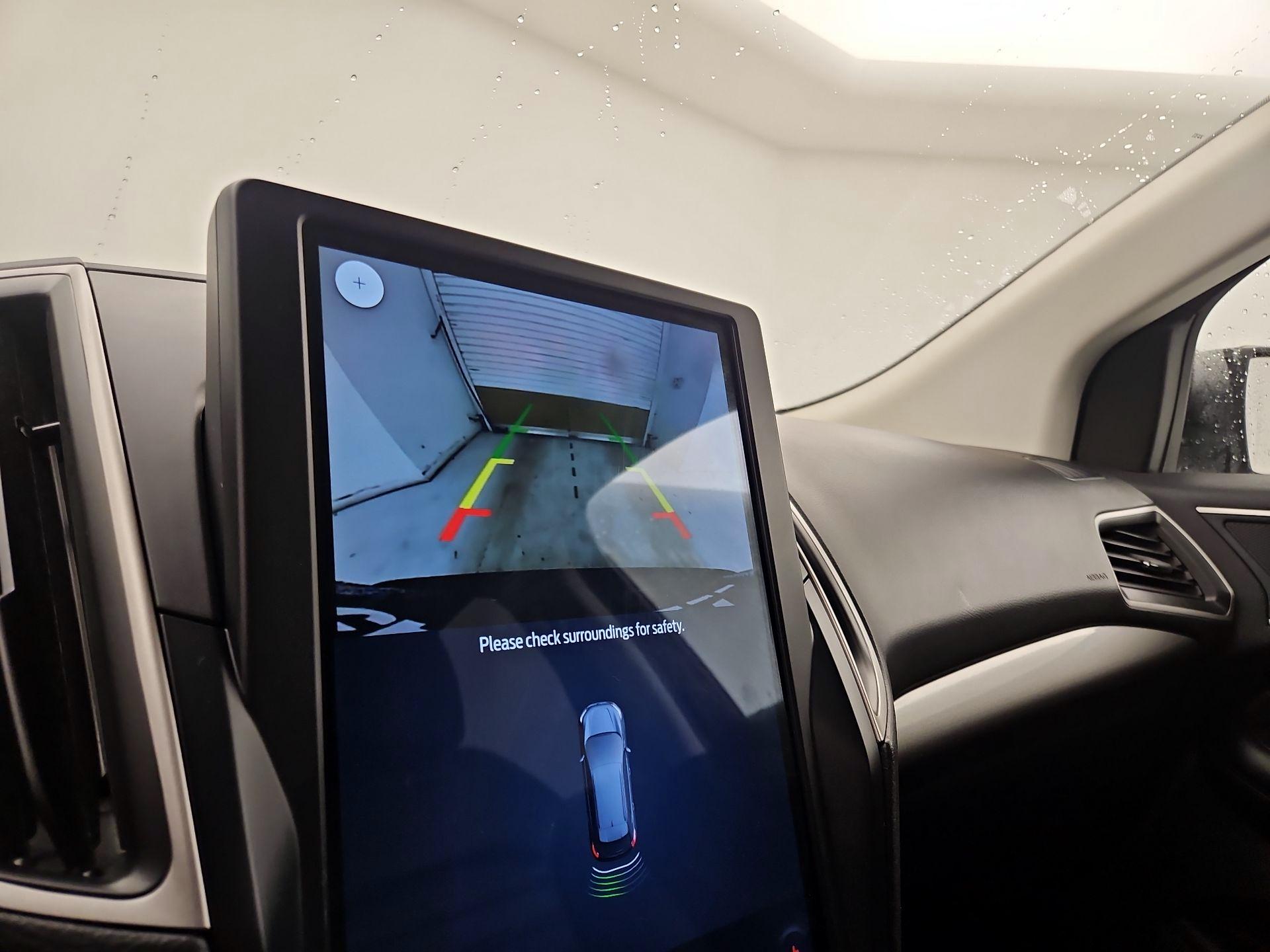 Thumbnail: 2023 Ford Edge - 14