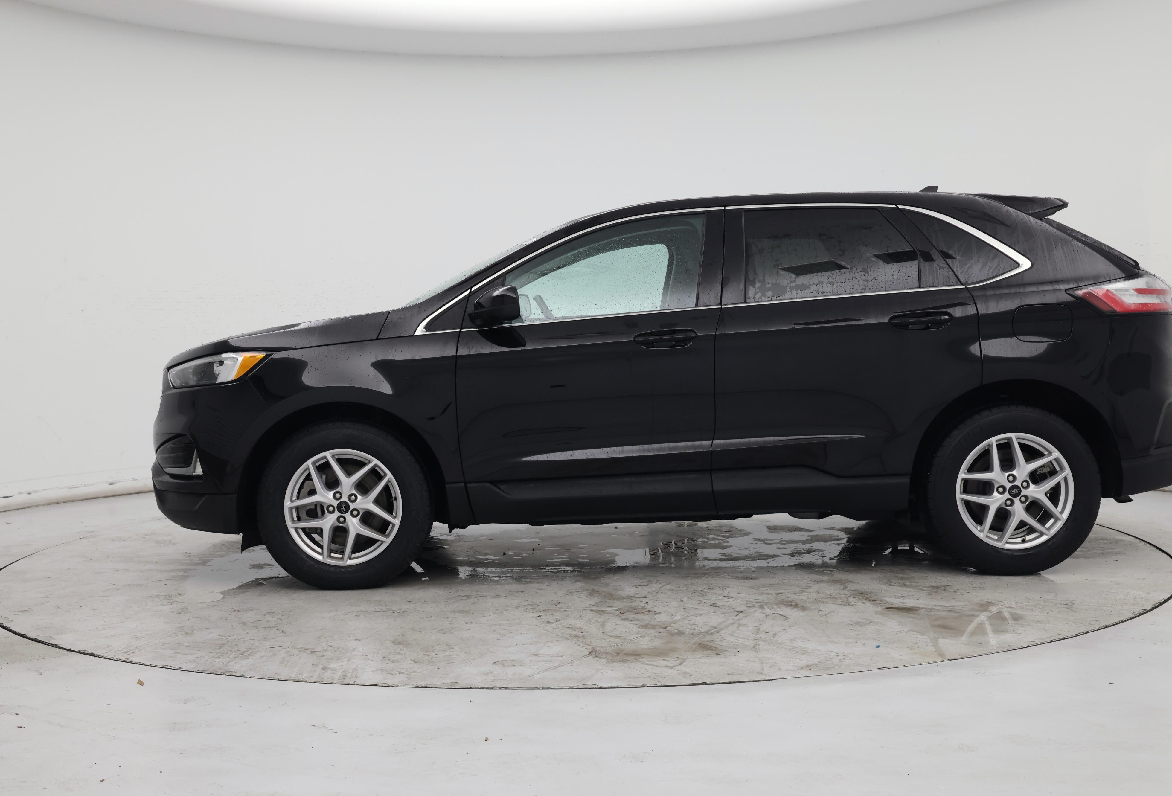 Thumbnail: 2023 Ford Edge - 3