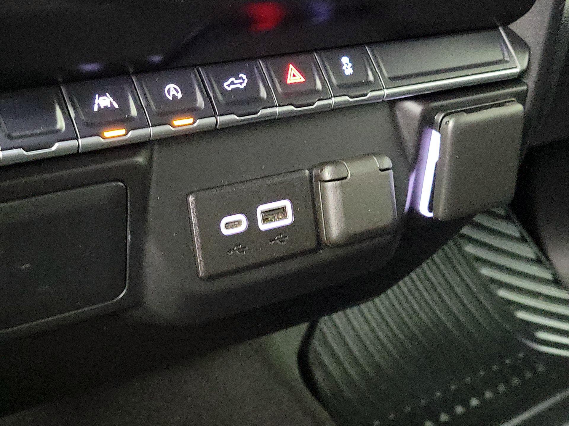 Thumbnail: 2022 Chevrolet Silverado 1500 - 18