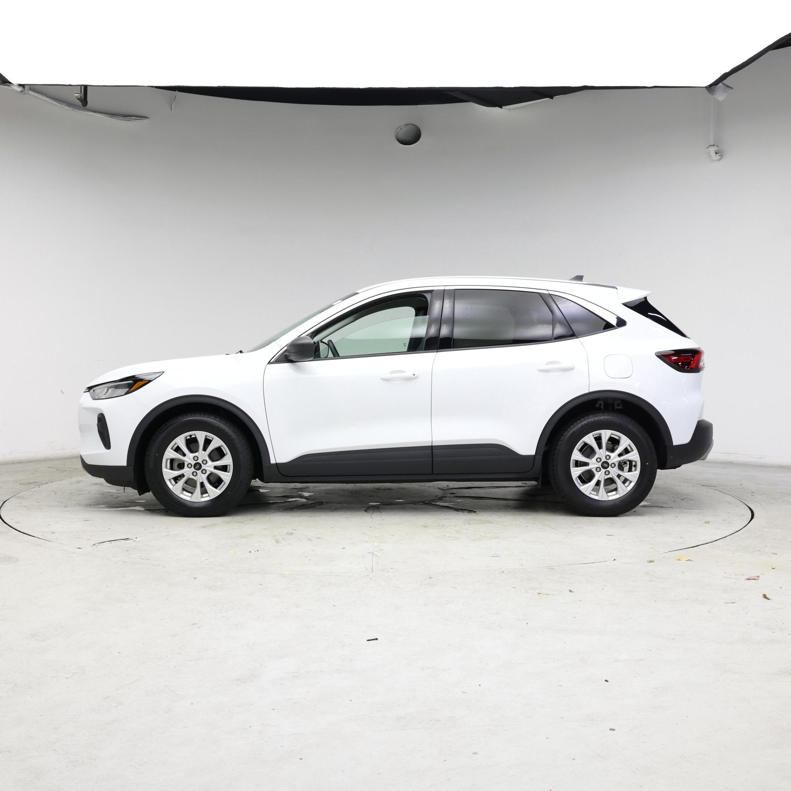 Thumbnail: 2023 Ford Escape - 3