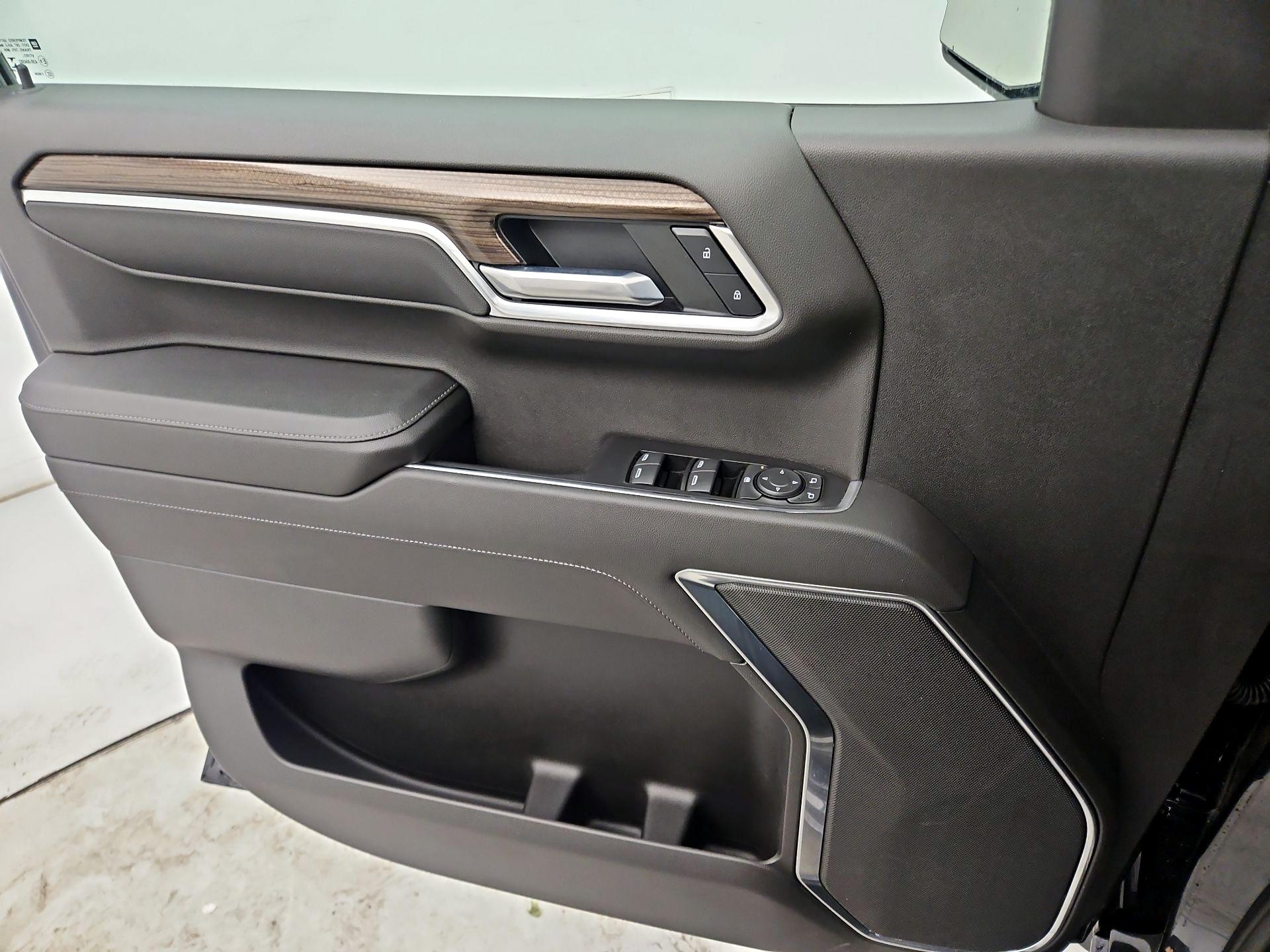 Thumbnail: 2022 Chevrolet Silverado 1500 - 12