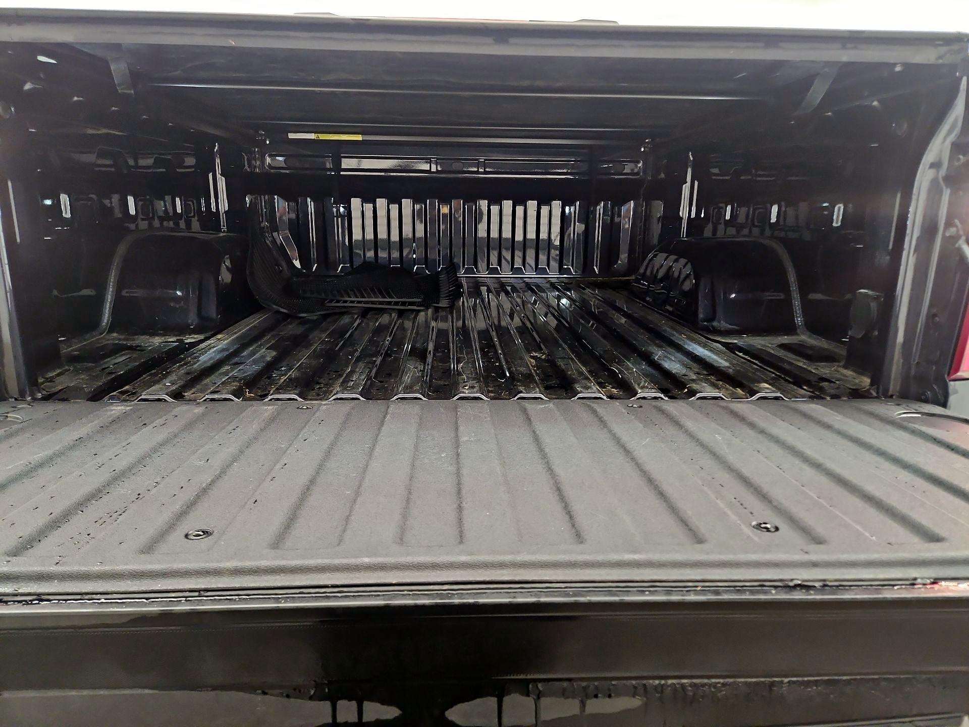 Thumbnail: 2022 Chevrolet Silverado 1500 - 20