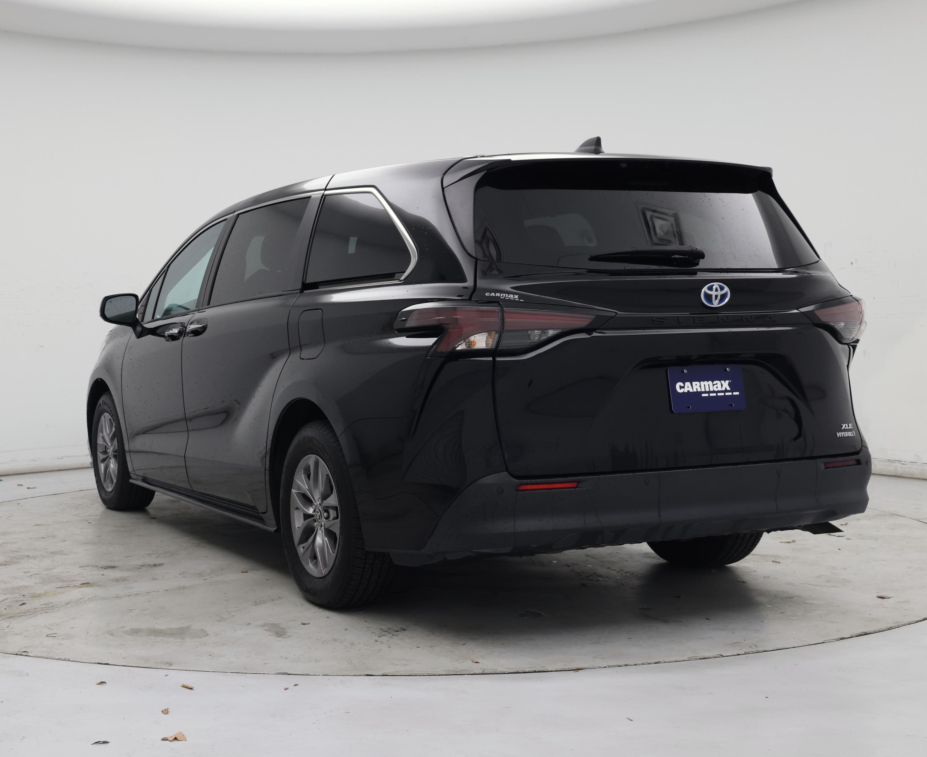 Thumbnail: 2023 Toyota Sienna - 2