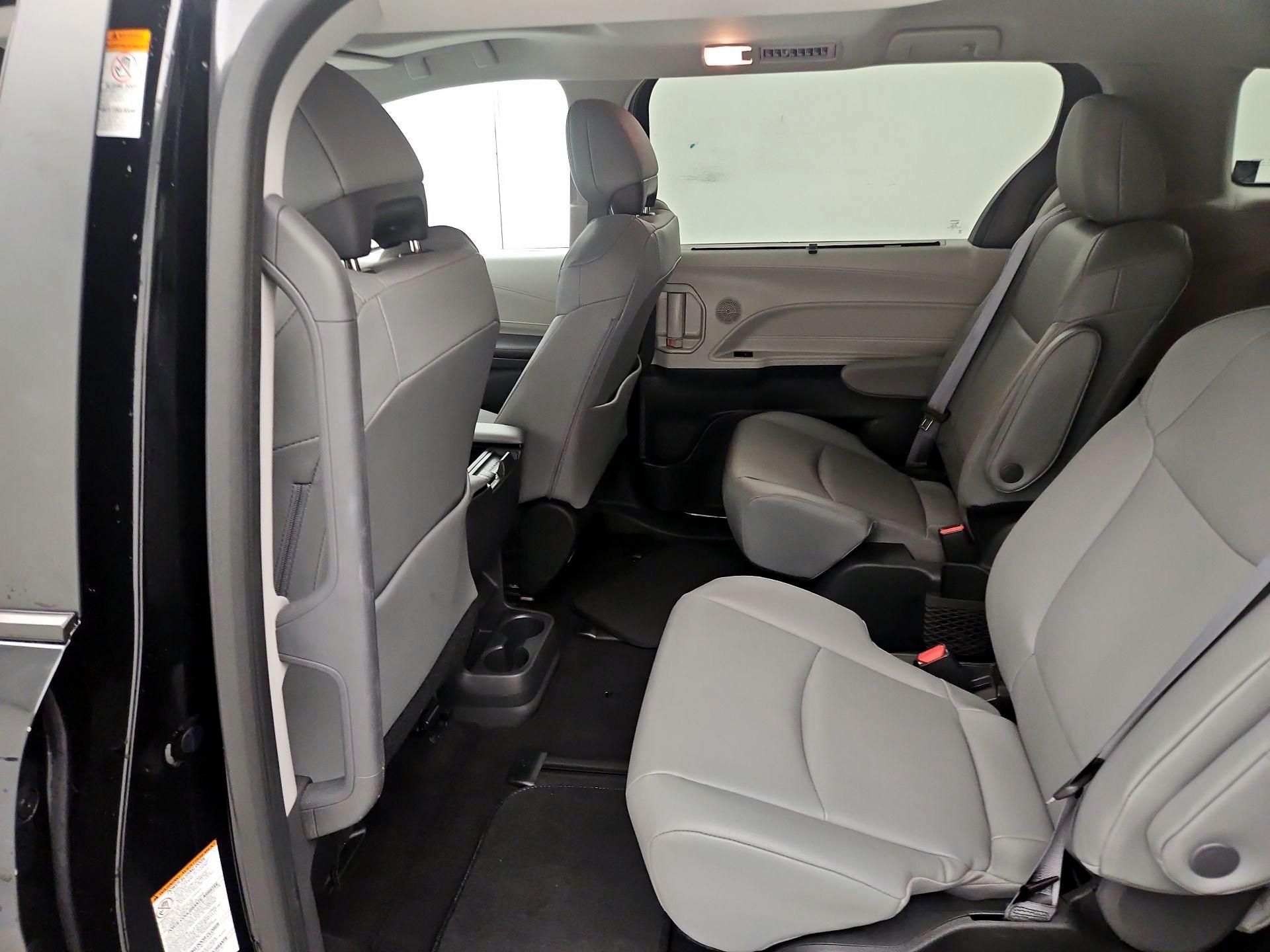 Thumbnail: 2023 Toyota Sienna - 19