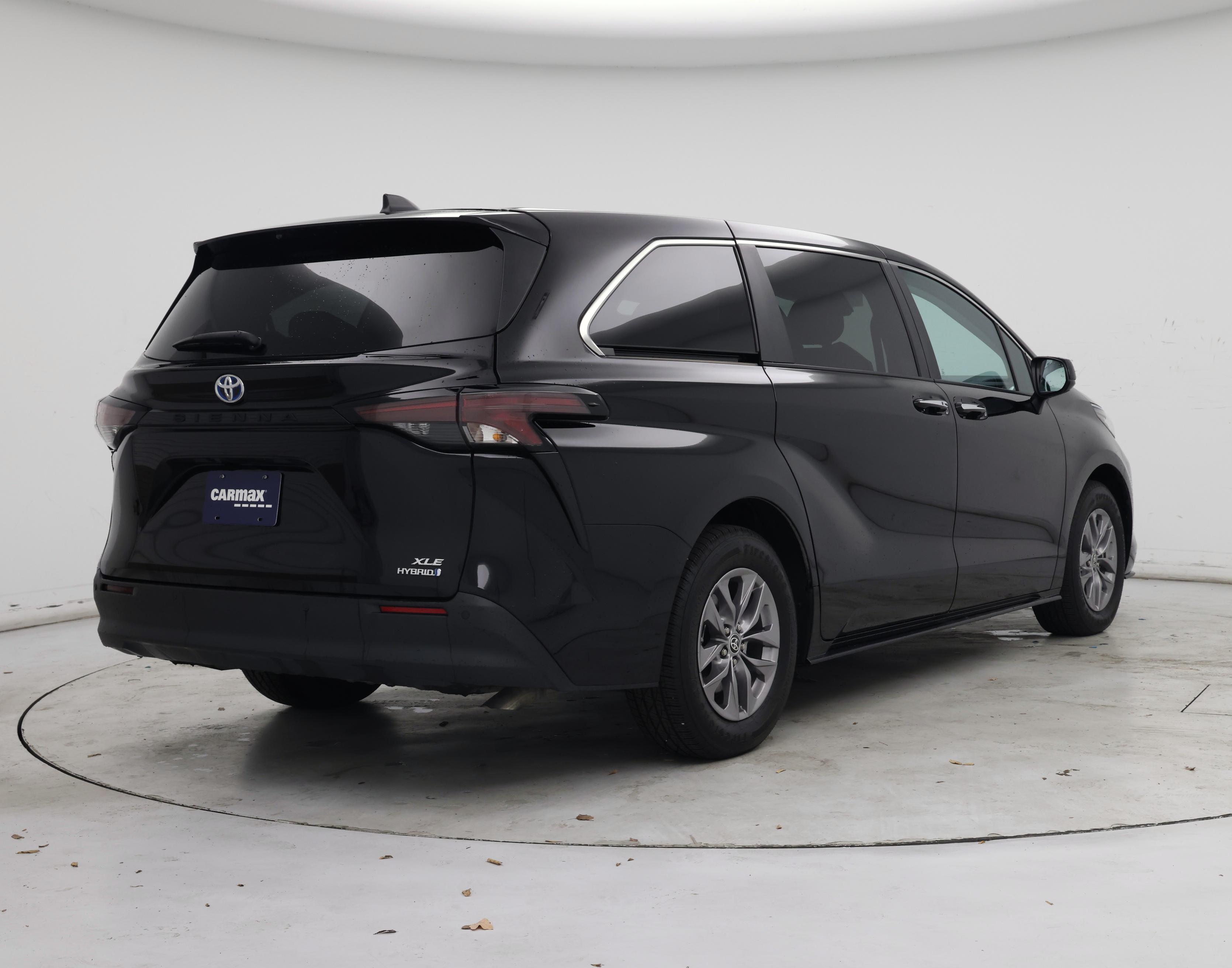 Thumbnail: 2023 Toyota Sienna - 8