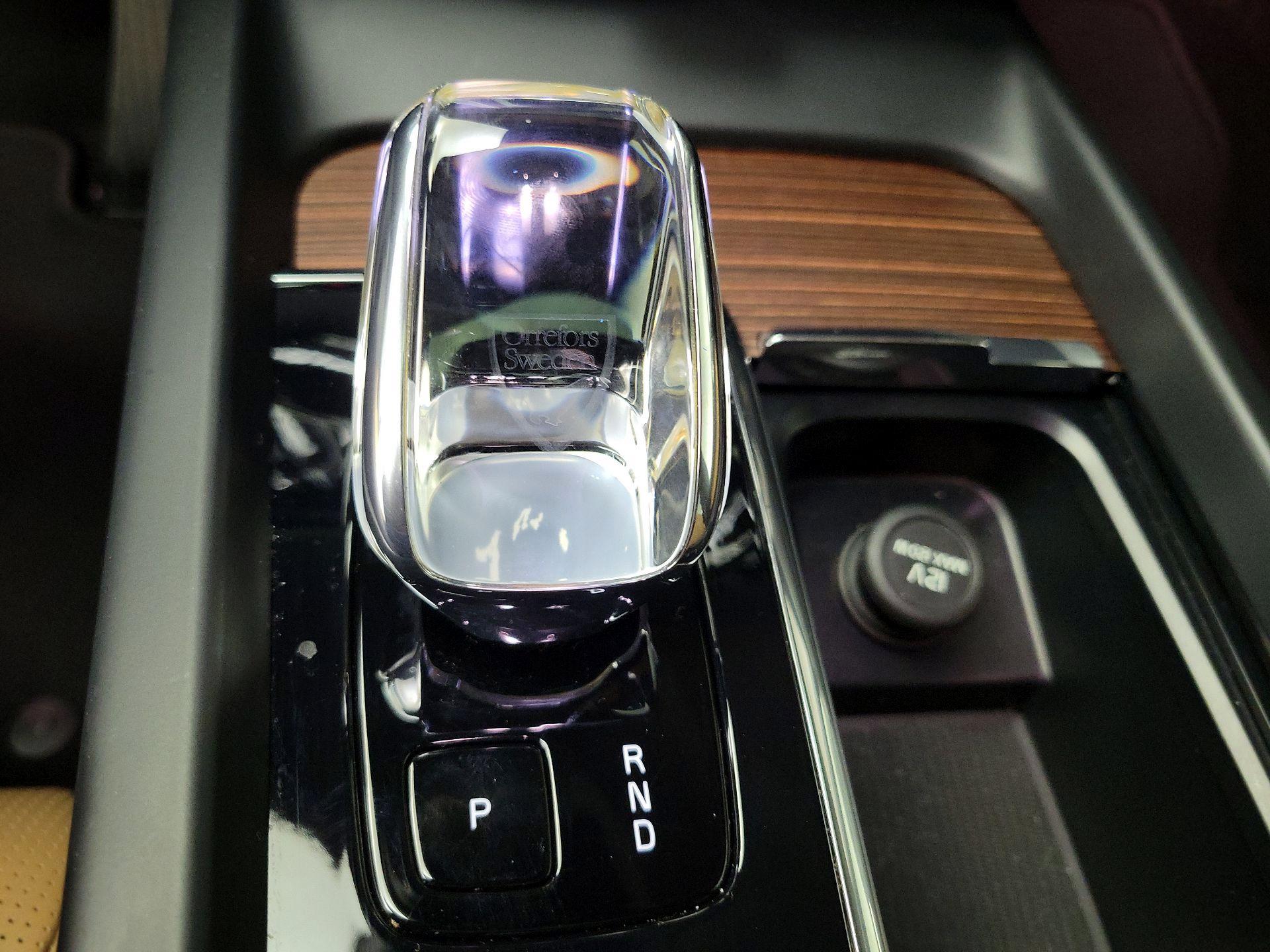 Thumbnail: 2023 Volvo XC60 - 17