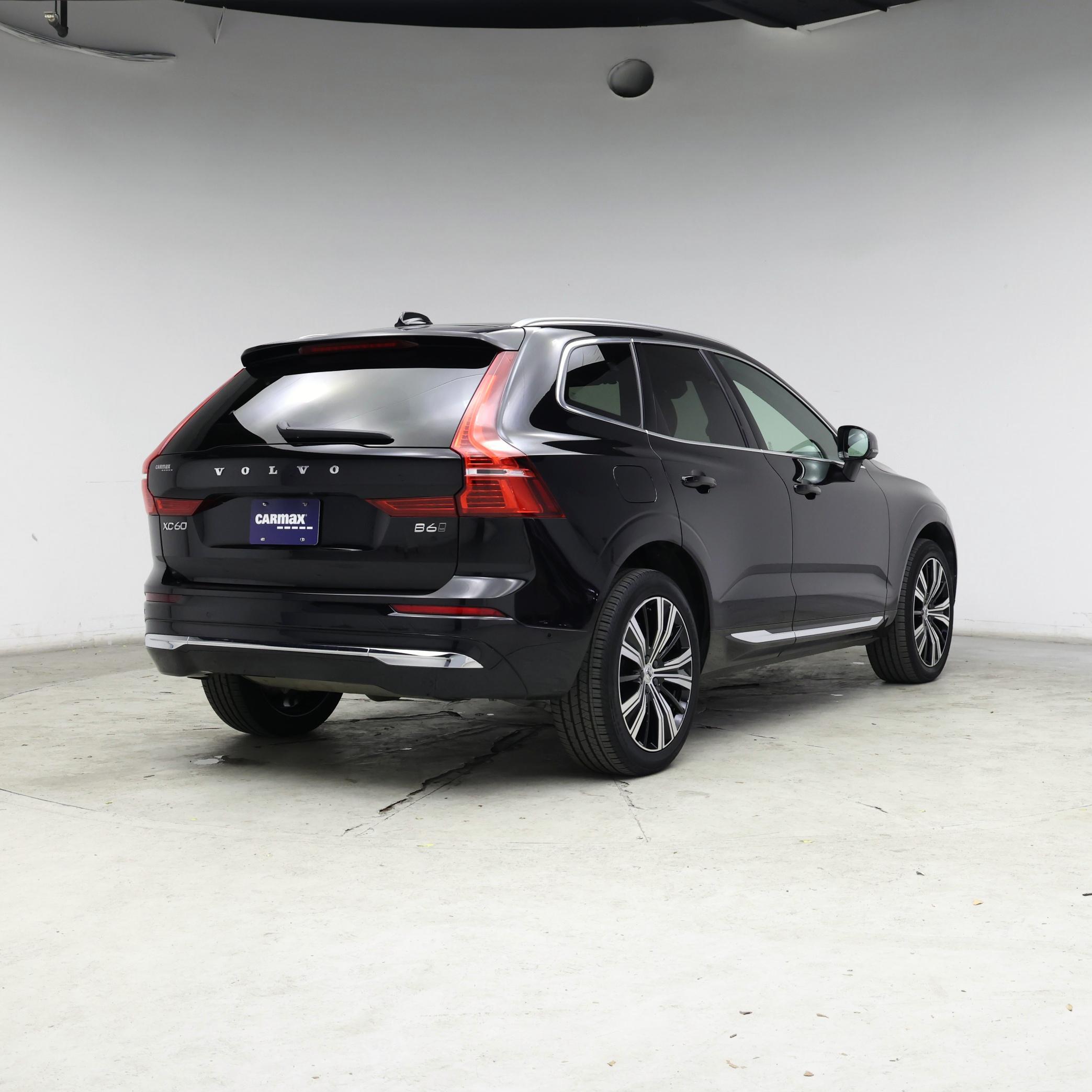 Thumbnail: 2023 Volvo XC60 - 8