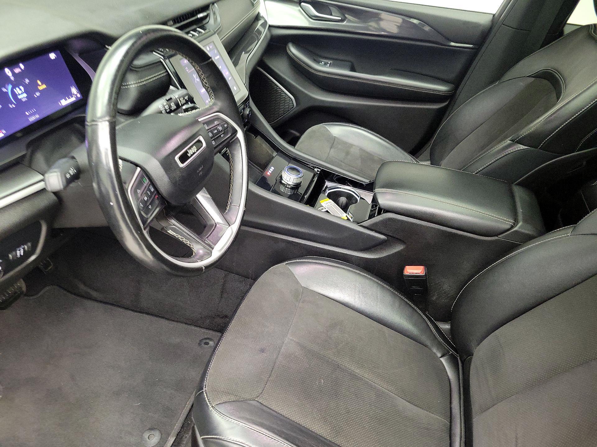 Thumbnail: 2022 Jeep Grand Cherokee - 11