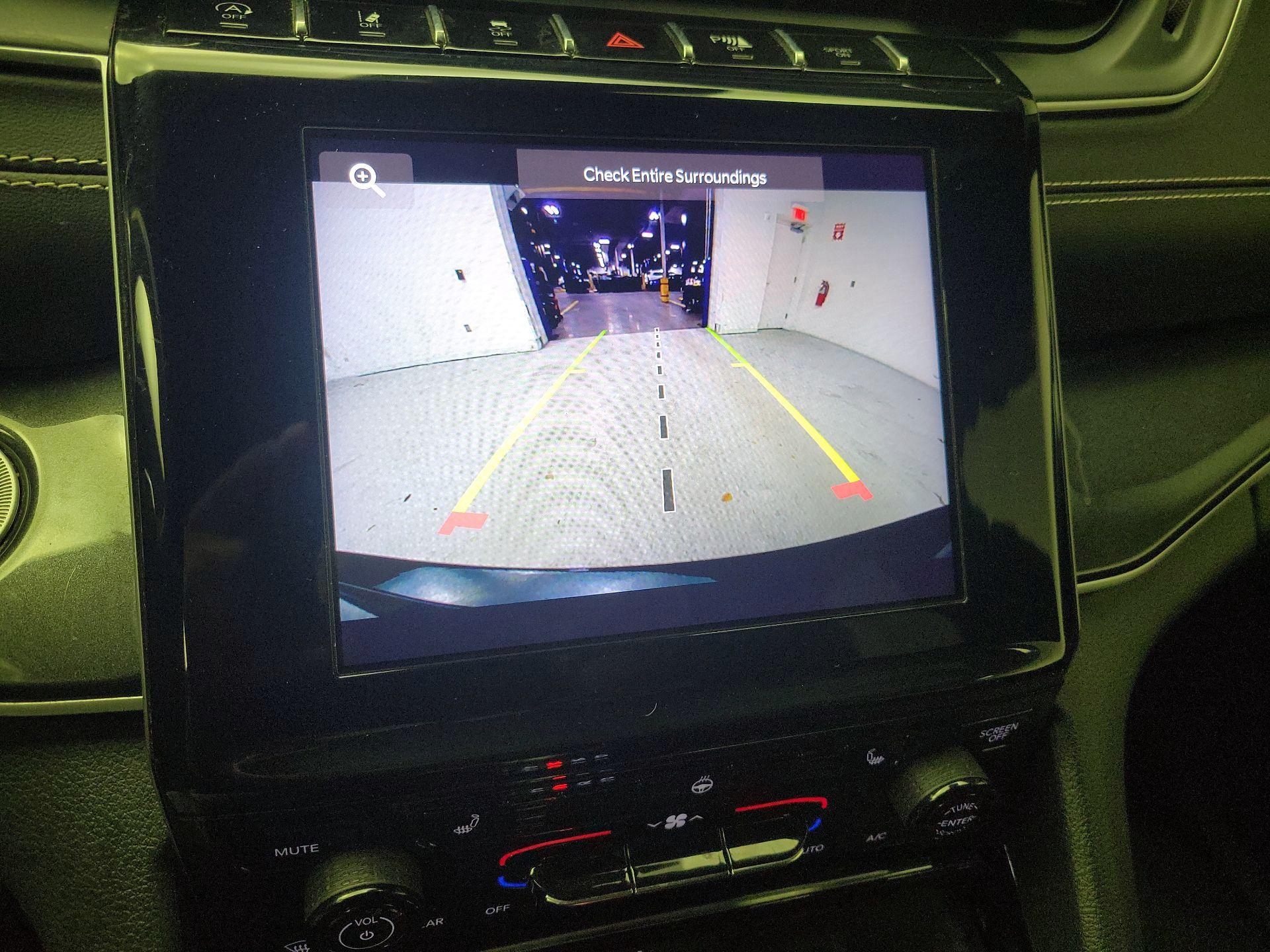 Thumbnail: 2022 Jeep Grand Cherokee - 14