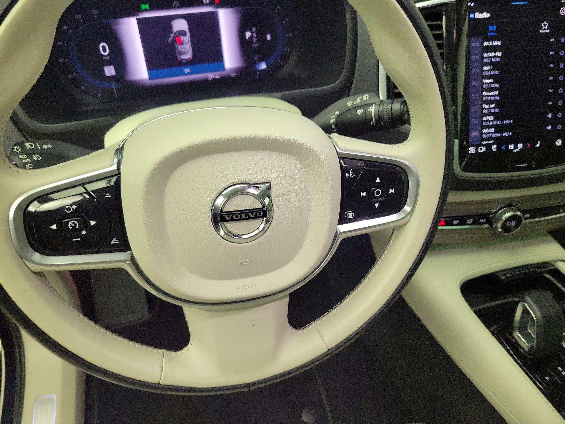 Thumbnail: 2023 Volvo XC90 - 10