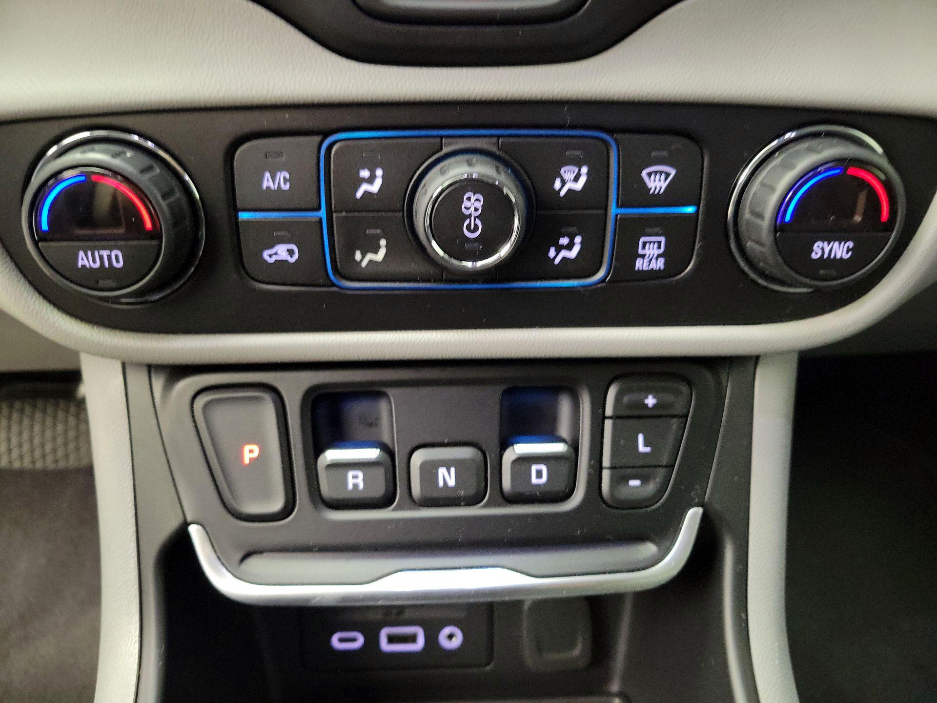 Thumbnail: 2020 GMC Terrain - 17