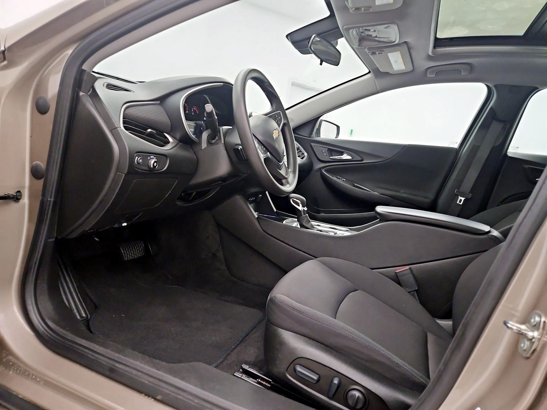 Thumbnail: 2023 Chevrolet Malibu - 11