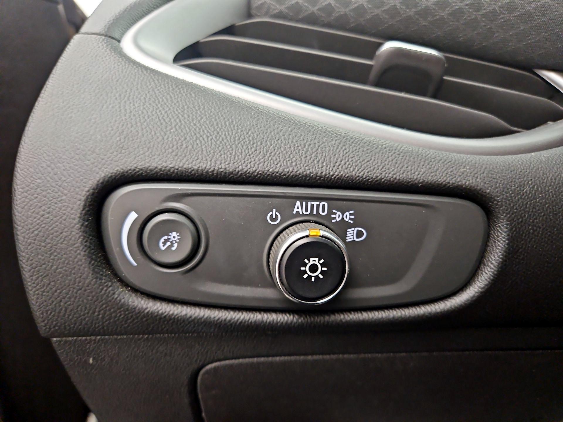 Thumbnail: 2023 Chevrolet Malibu - 13