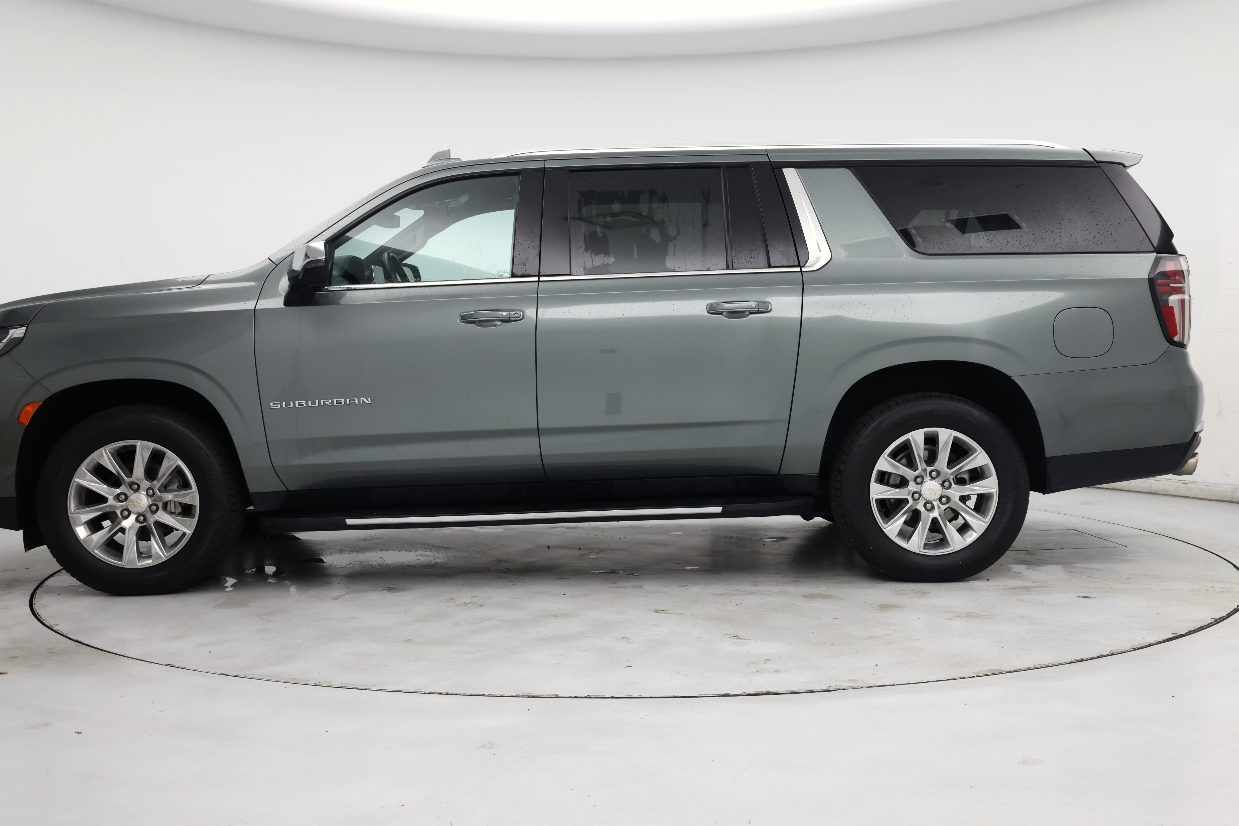 Thumbnail: 2023 Chevrolet Suburban - 3