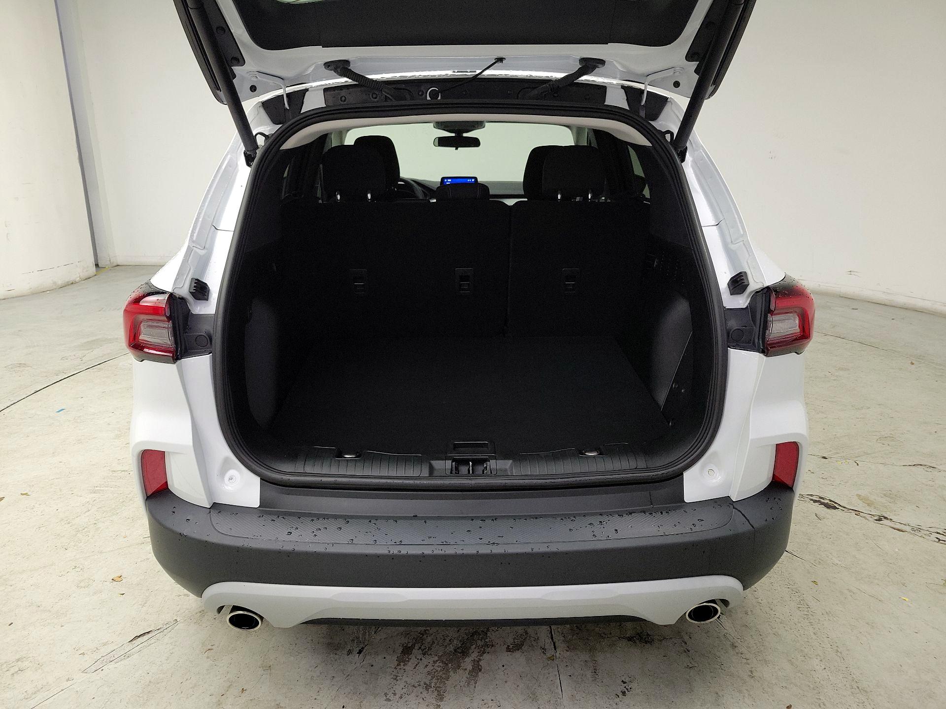 Thumbnail: 2023 Ford Escape - 20