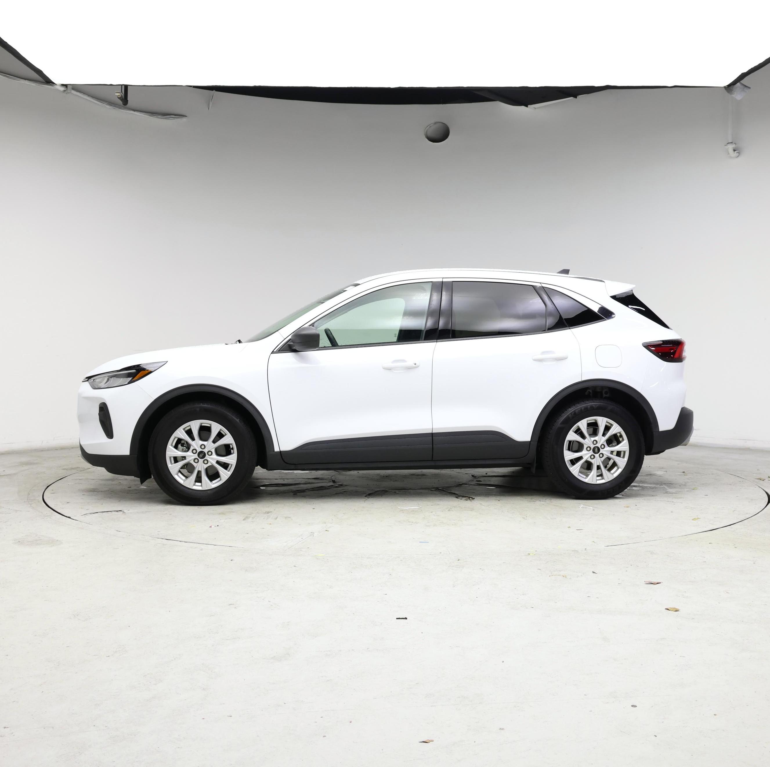 Thumbnail: 2023 Ford Escape - 3