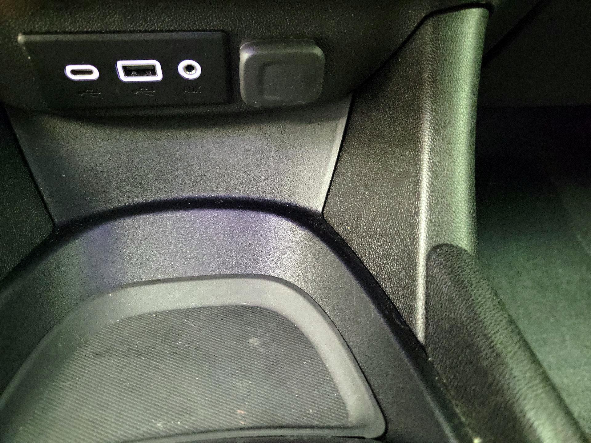 Thumbnail: 2023 Chevrolet Malibu - 18