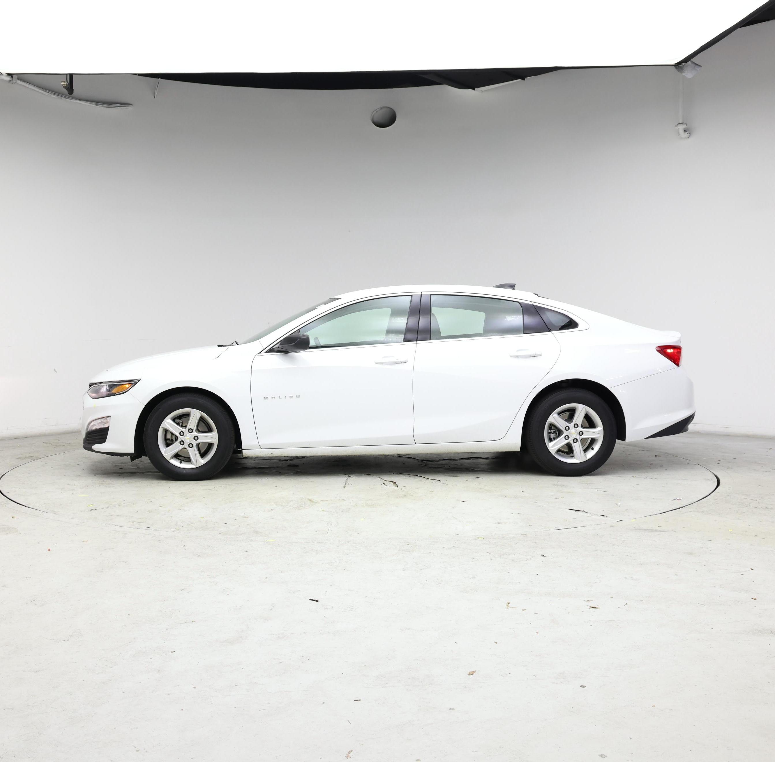 Thumbnail: 2023 Chevrolet Malibu - 3