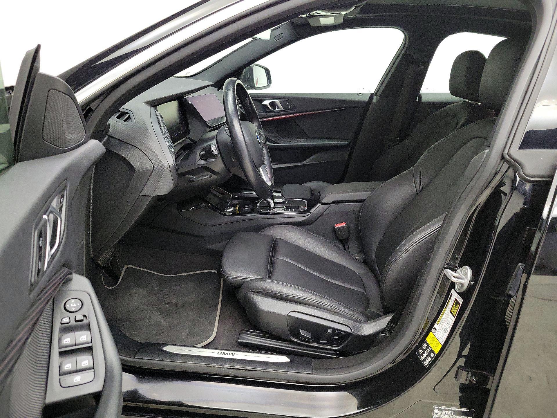 Thumbnail: 2024 BMW 2 Series - 11