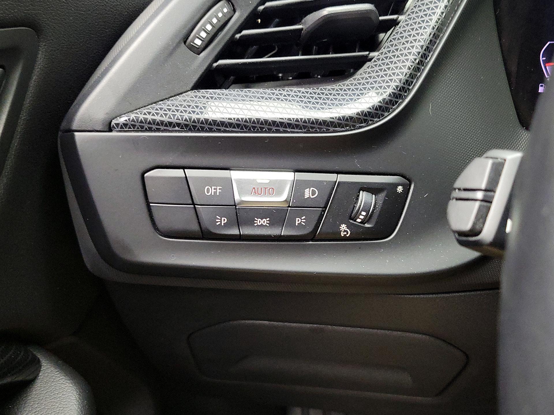 Thumbnail: 2024 BMW 2 Series - 13