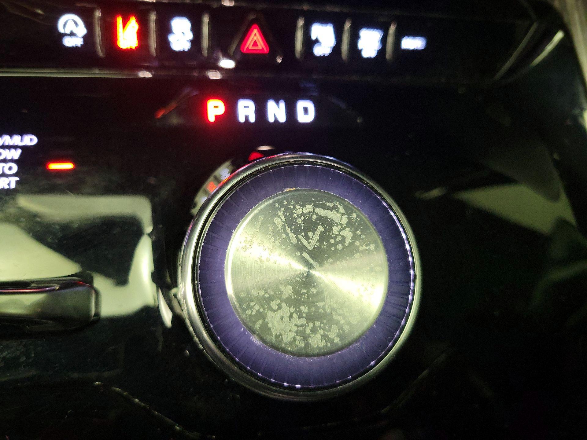 Thumbnail: 2024 Jeep Wagoneer - 18