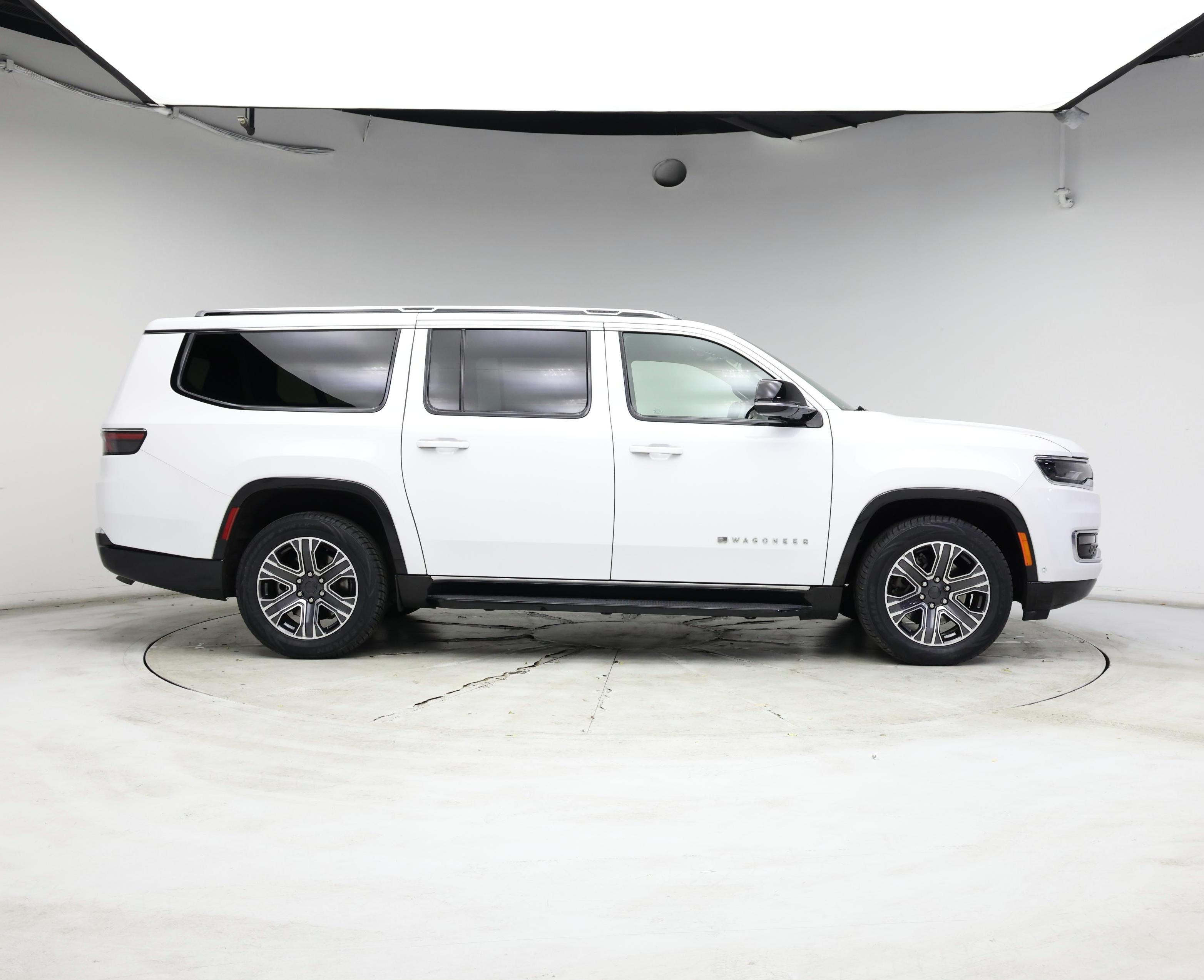 Thumbnail: 2024 Jeep Wagoneer - 7