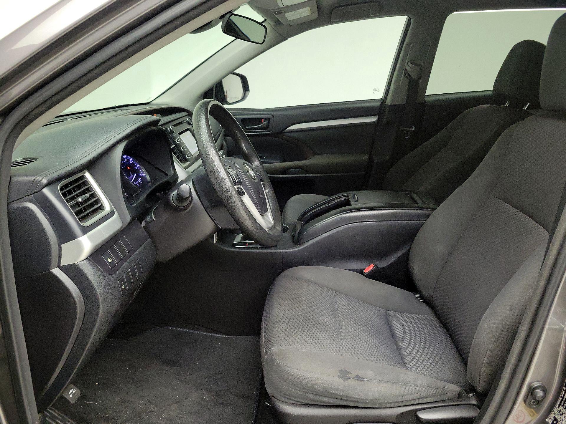 Thumbnail: 2018 Toyota Highlander - 11