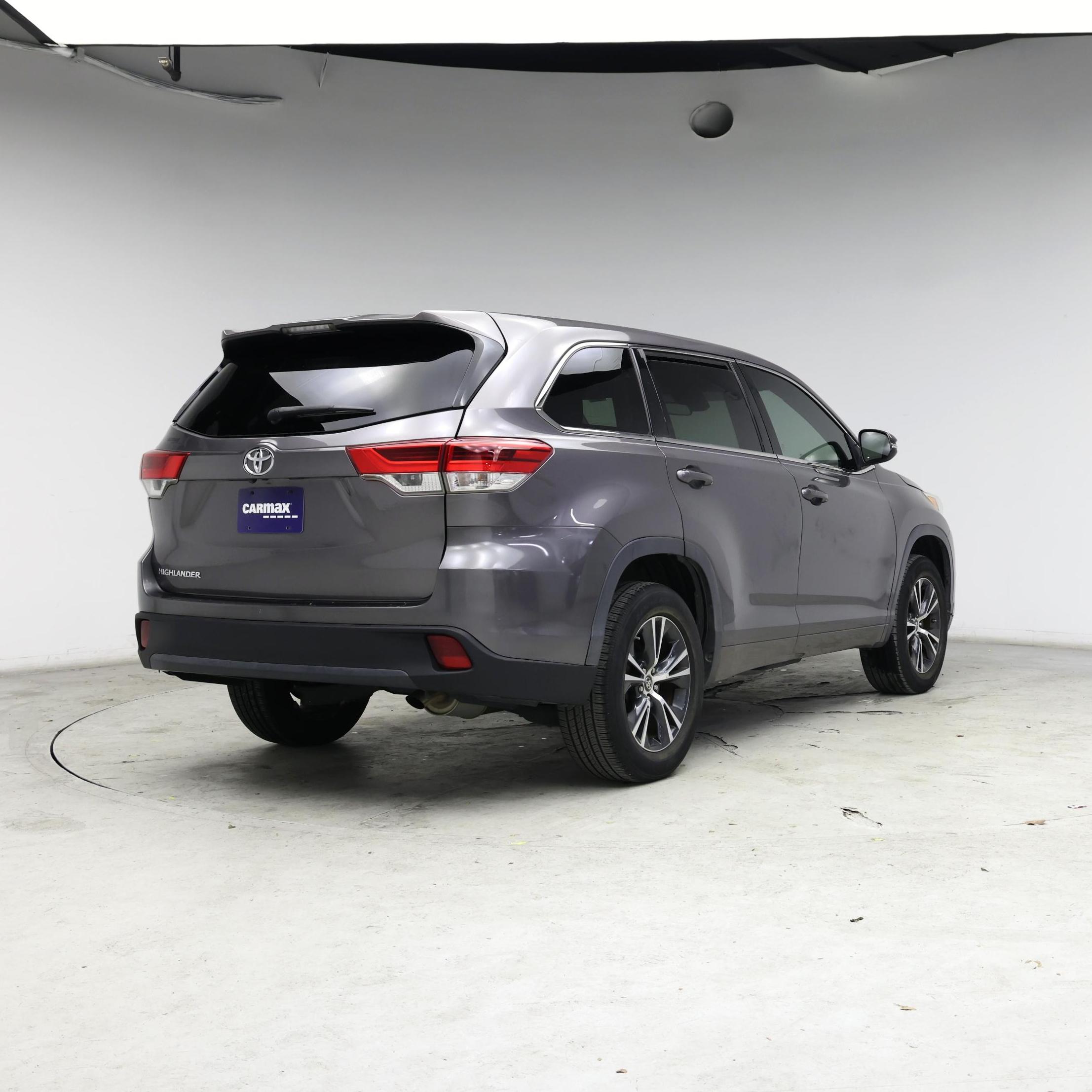 Thumbnail: 2018 Toyota Highlander - 8