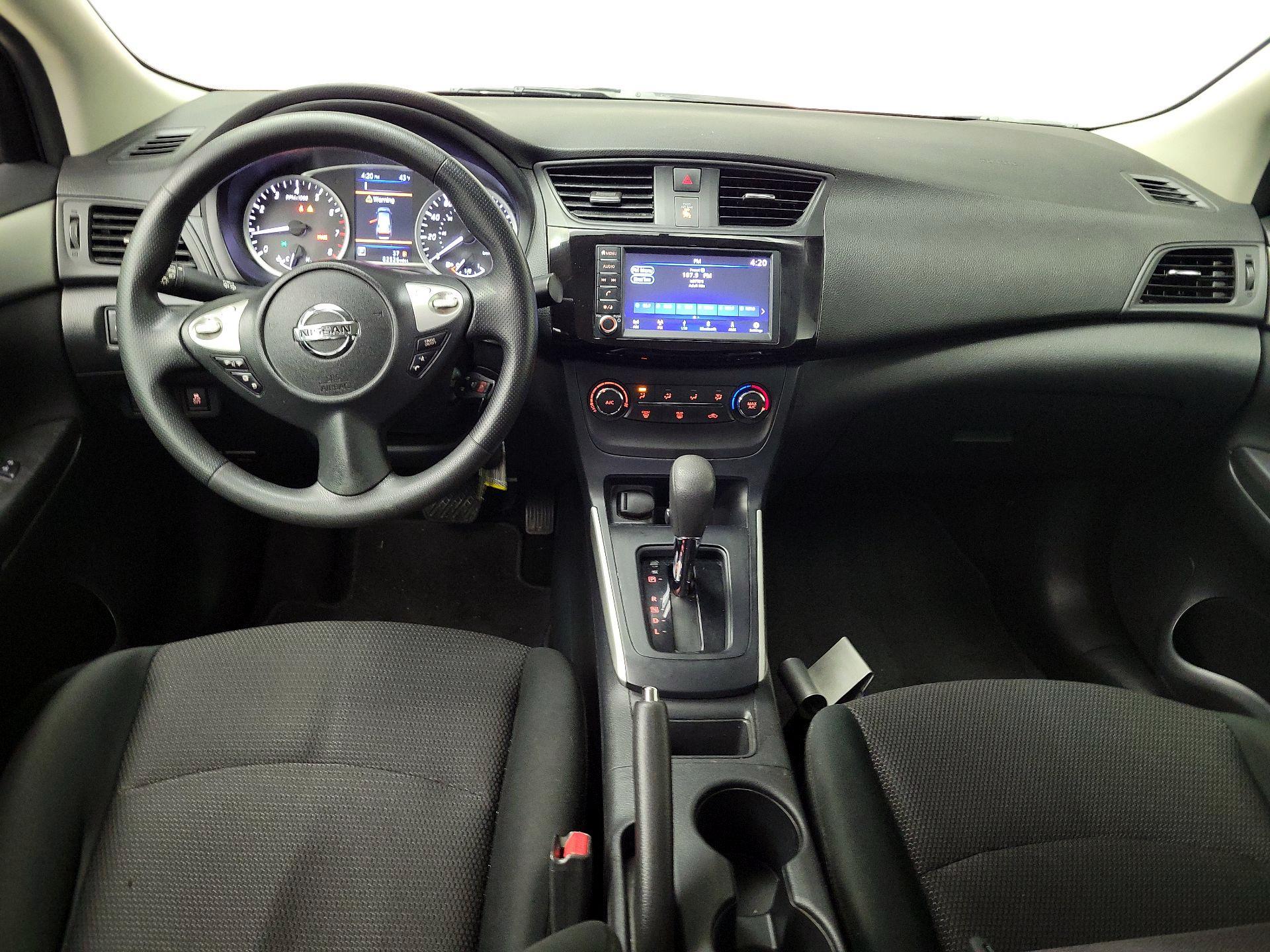 Thumbnail: 2019 Nissan Sentra - 9