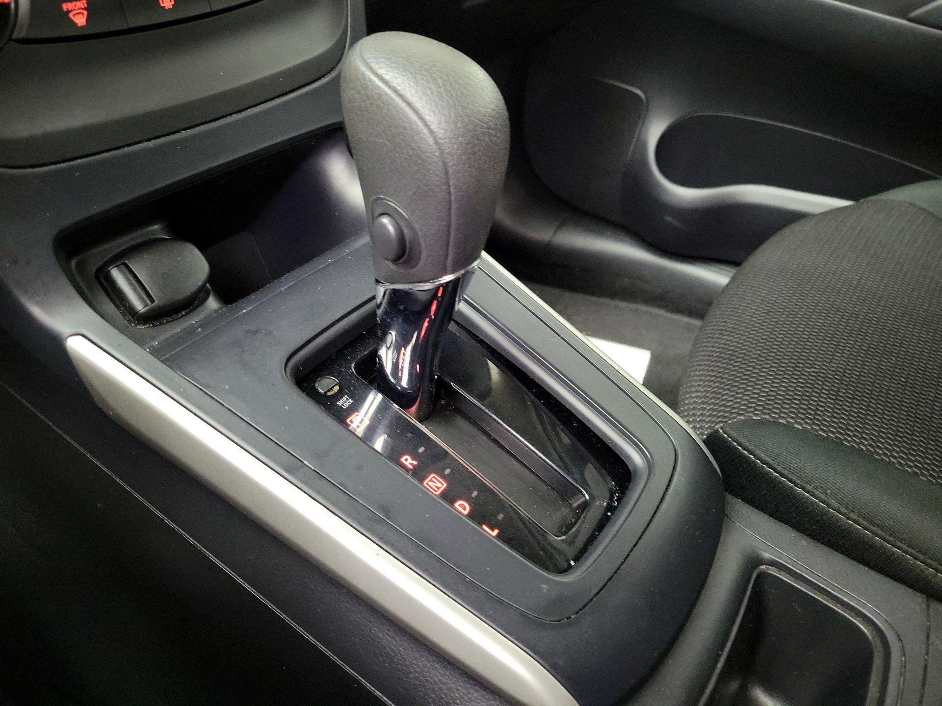 Thumbnail: 2019 Nissan Sentra - 17