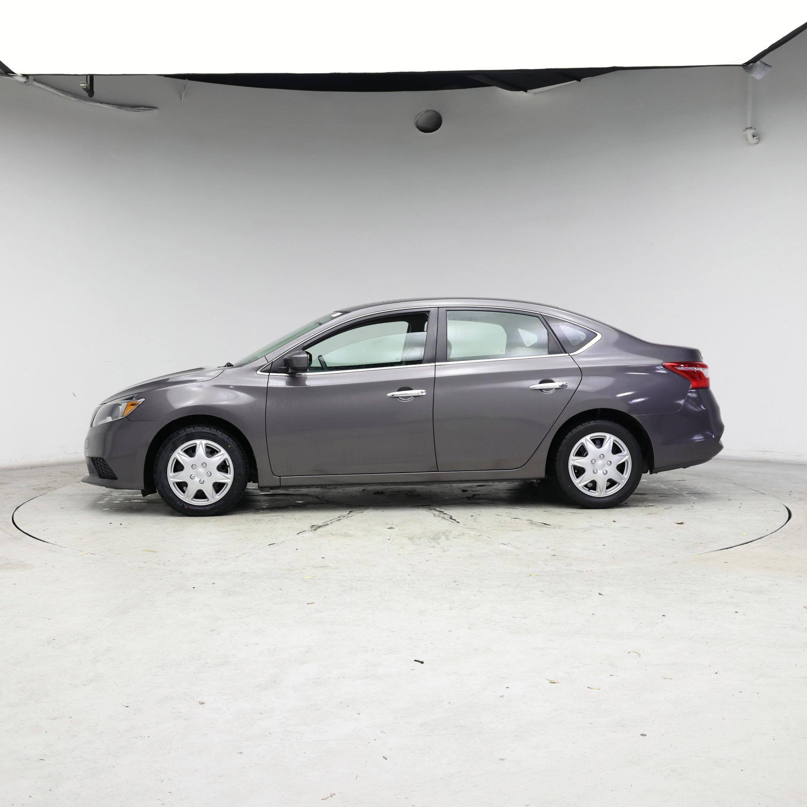 Thumbnail: 2019 Nissan Sentra - 3