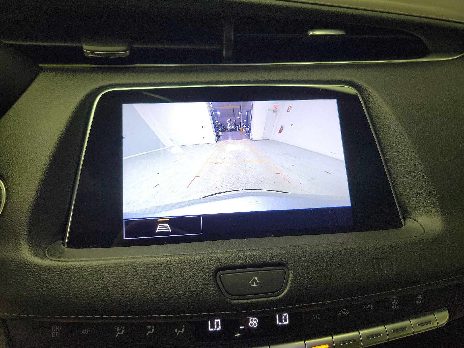 Thumbnail: 2021 Cadillac XT4 - 14