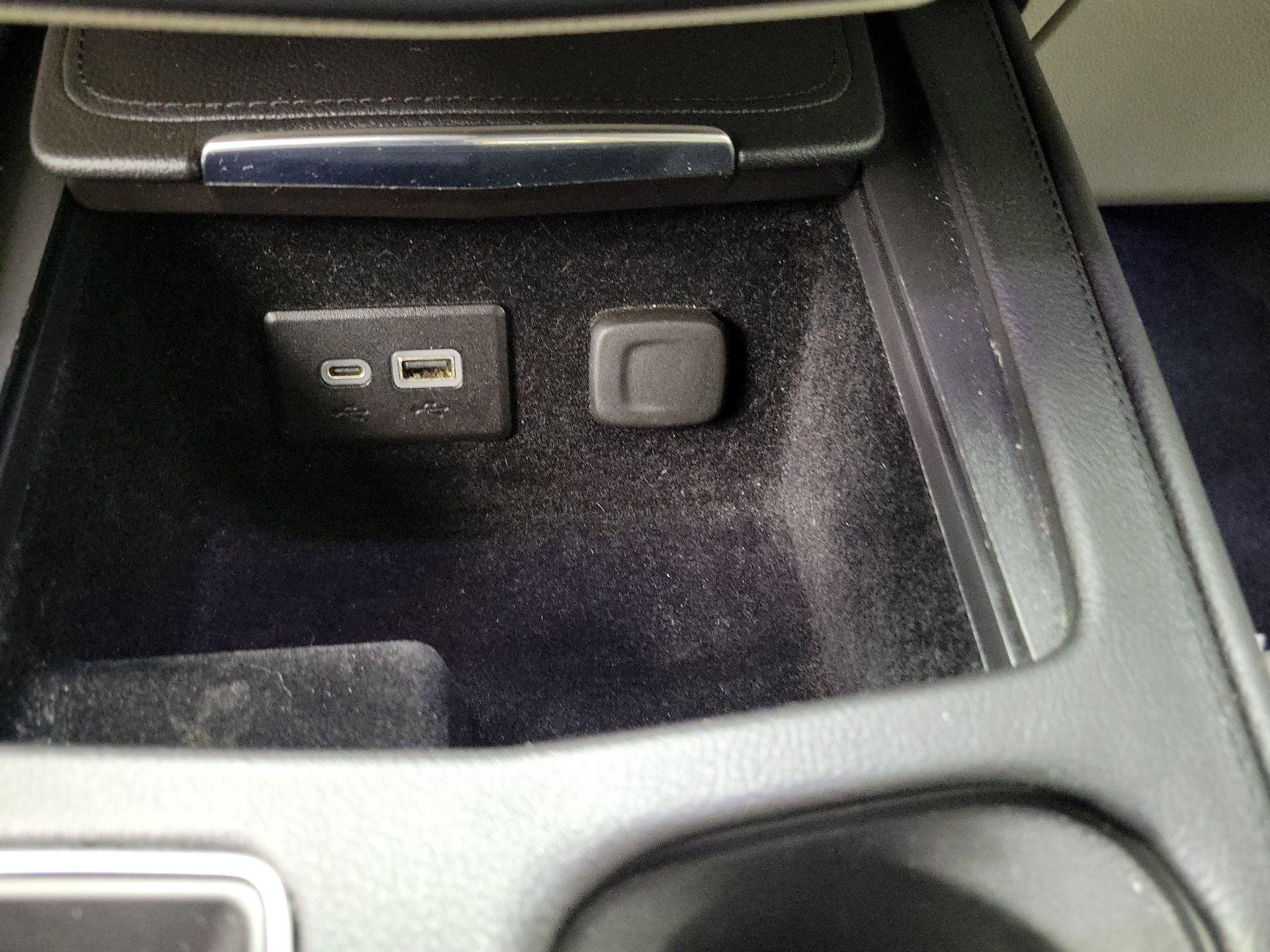 Thumbnail: 2021 Cadillac XT4 - 18