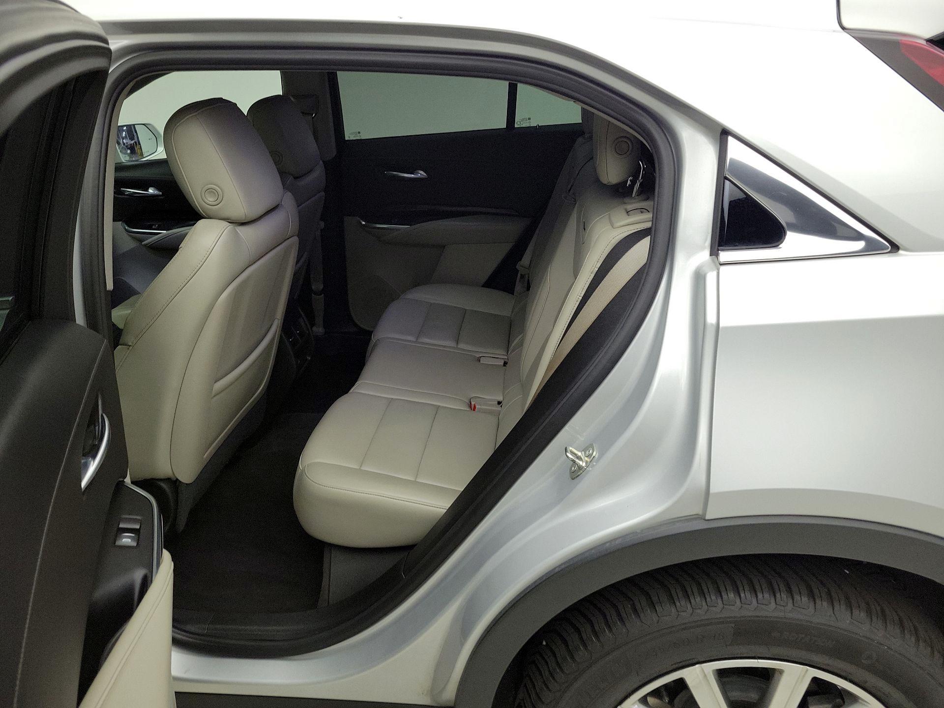 Thumbnail: 2021 Cadillac XT4 - 19