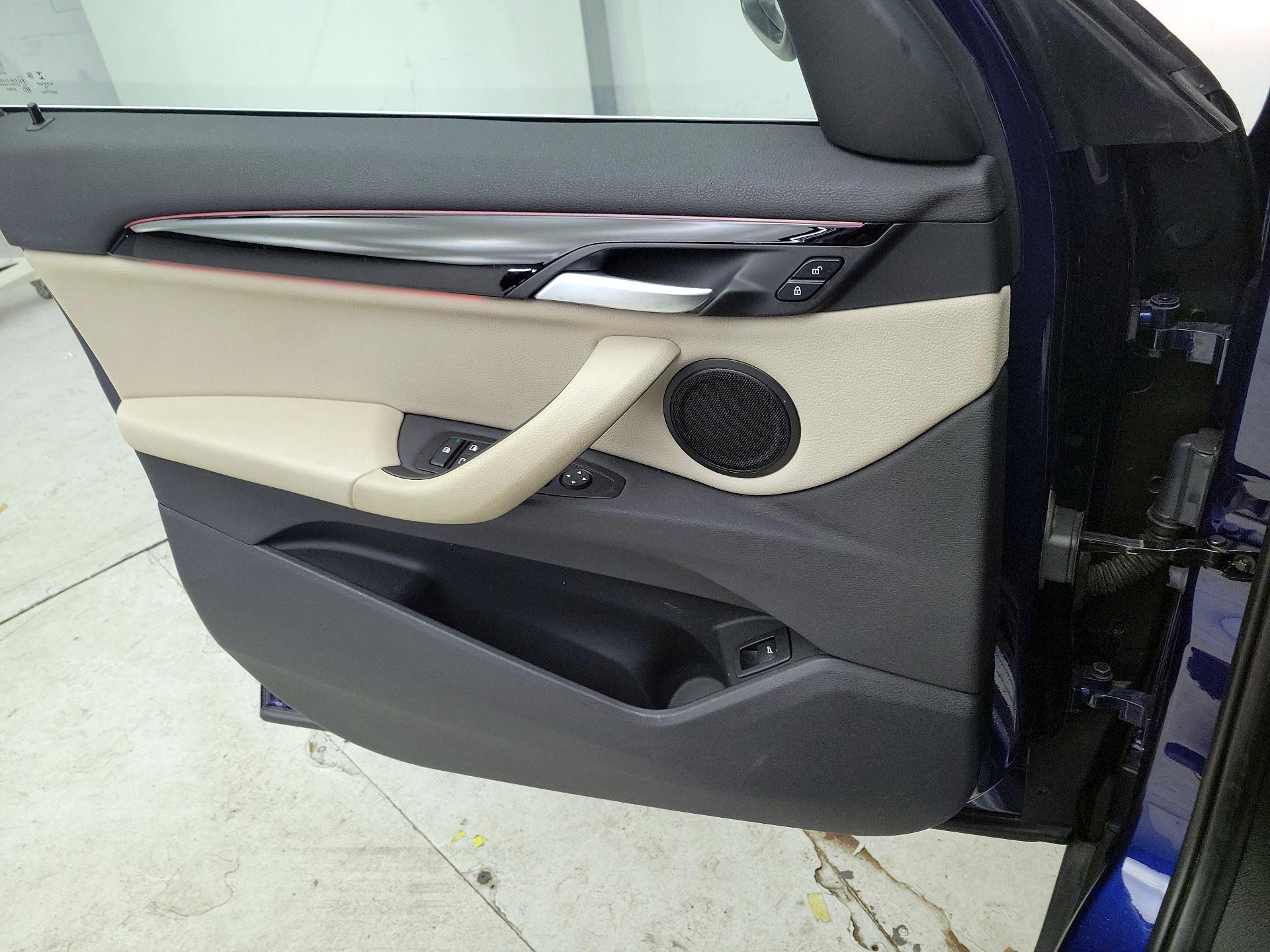 Thumbnail: 2020 BMW X1 - 12