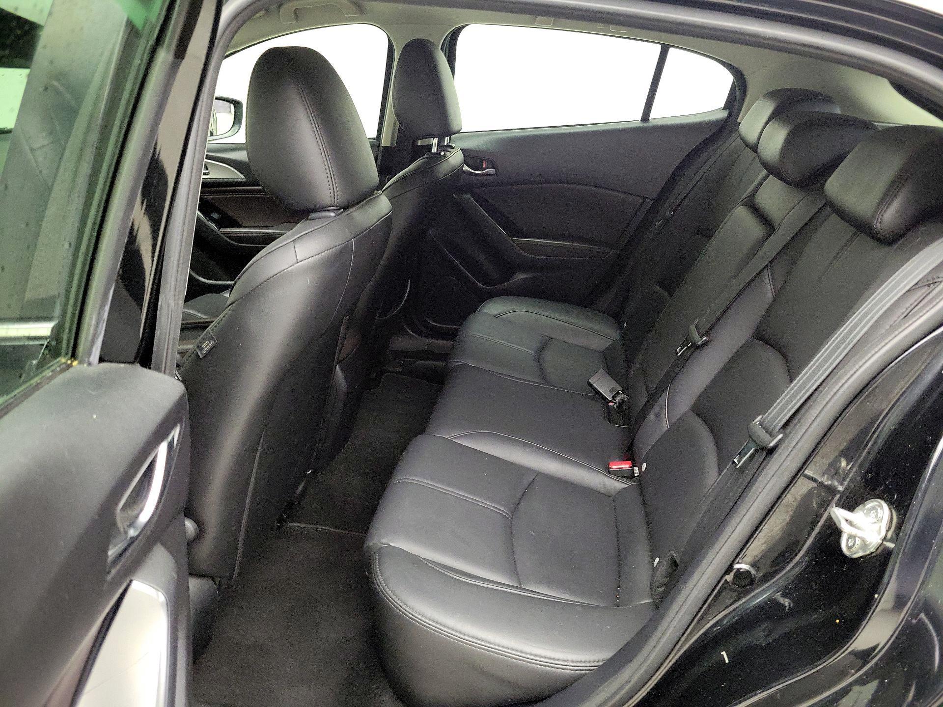 Thumbnail: 2018 Mazda Mazda3 - 18