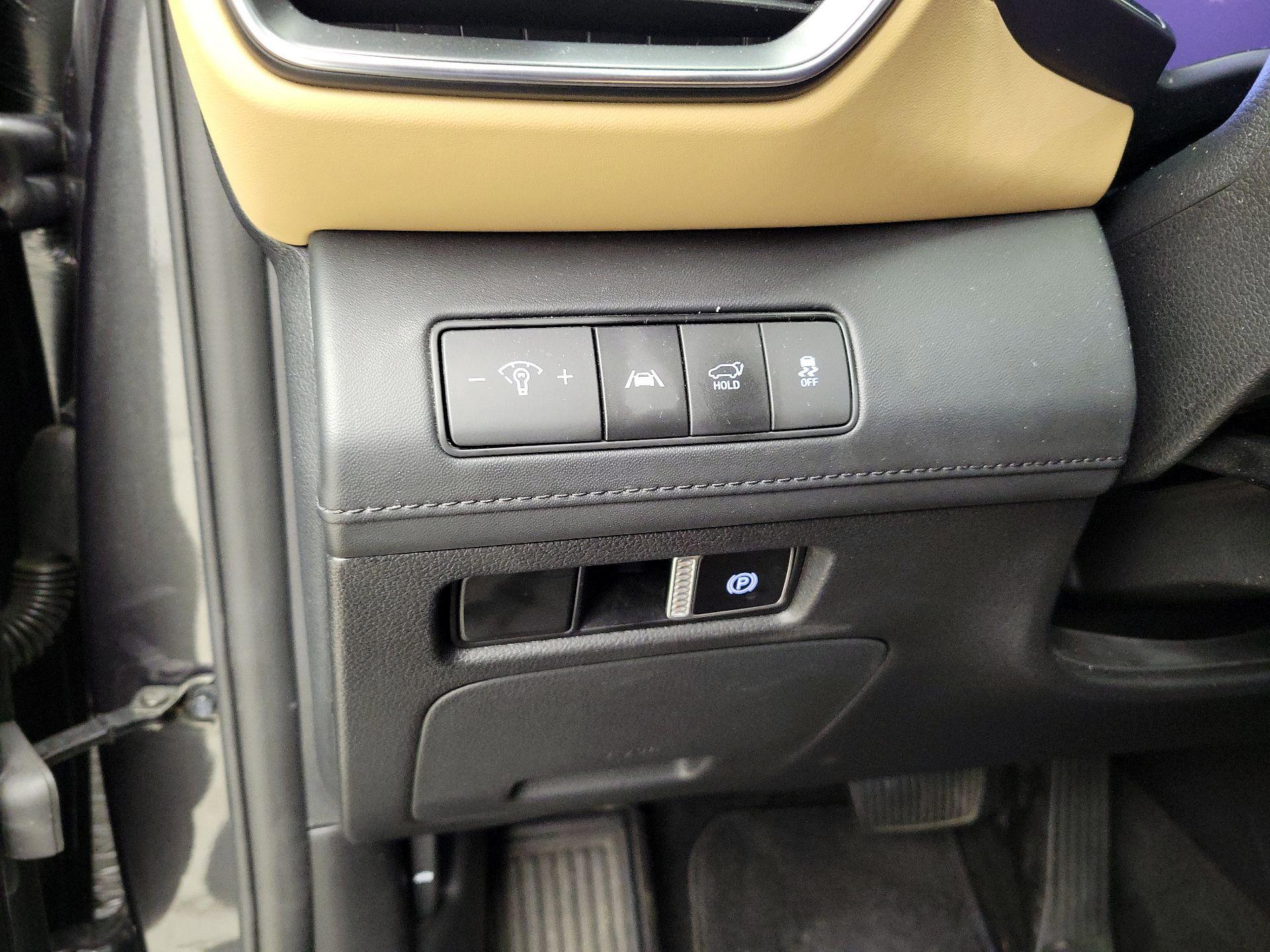 Thumbnail: 2023 Hyundai Santa Fe - 13