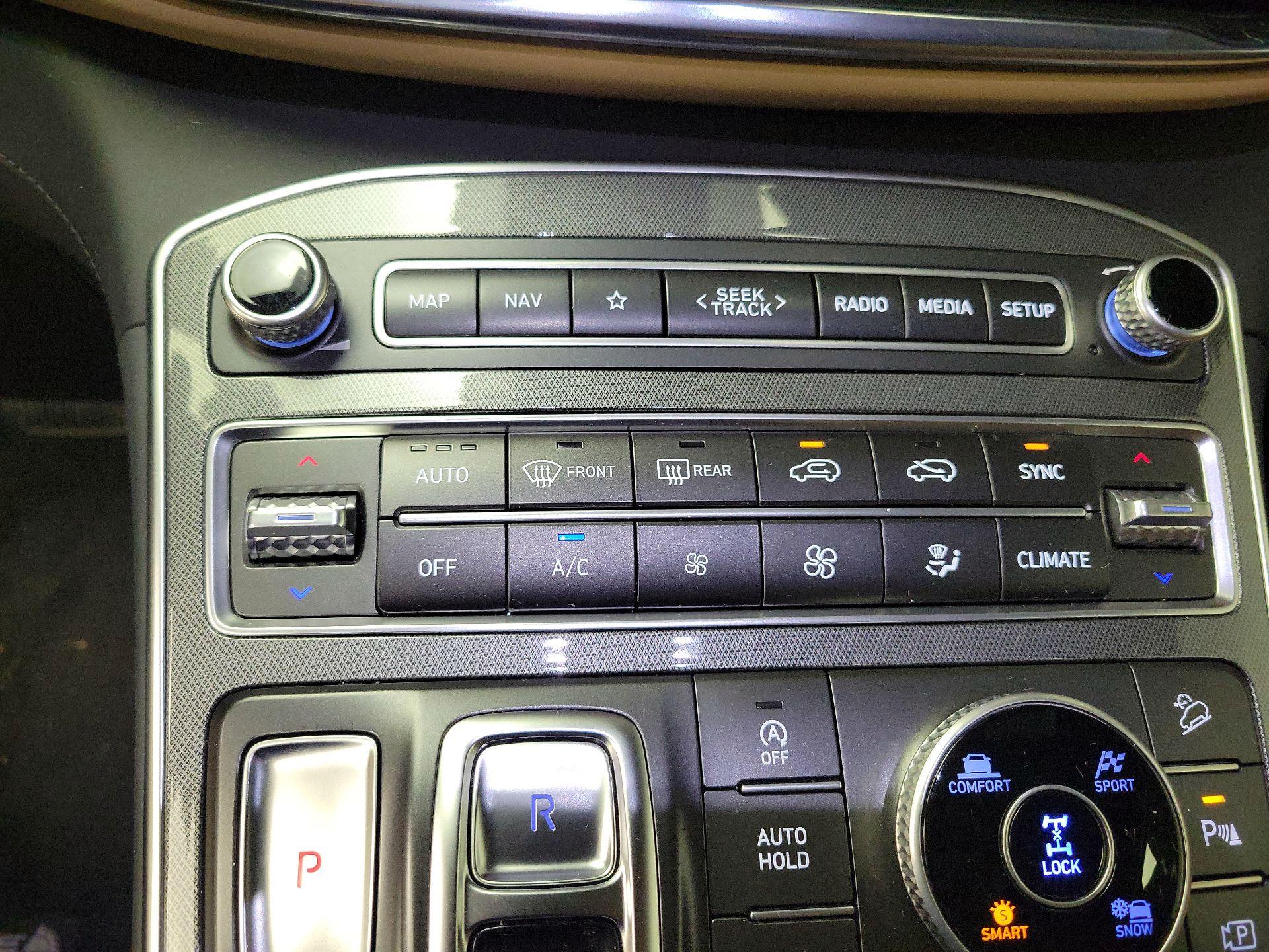 Thumbnail: 2023 Hyundai Santa Fe - 17