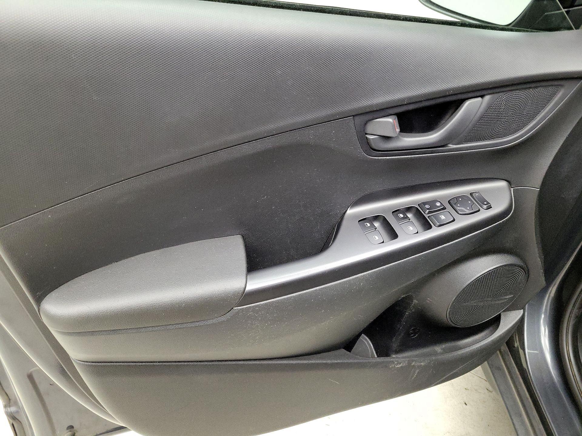 Thumbnail: 2018 Hyundai Kona - 12