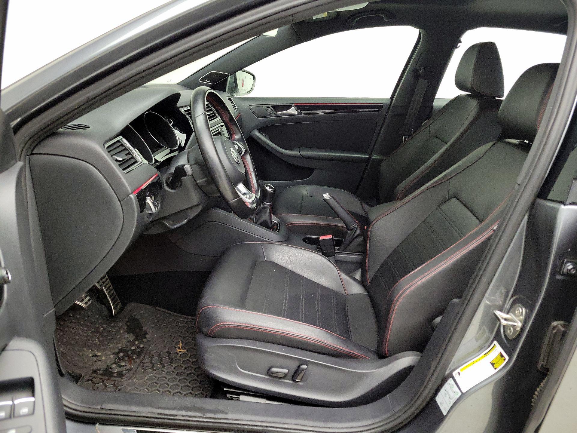 Thumbnail: 2017 Volkswagen Jetta - 11