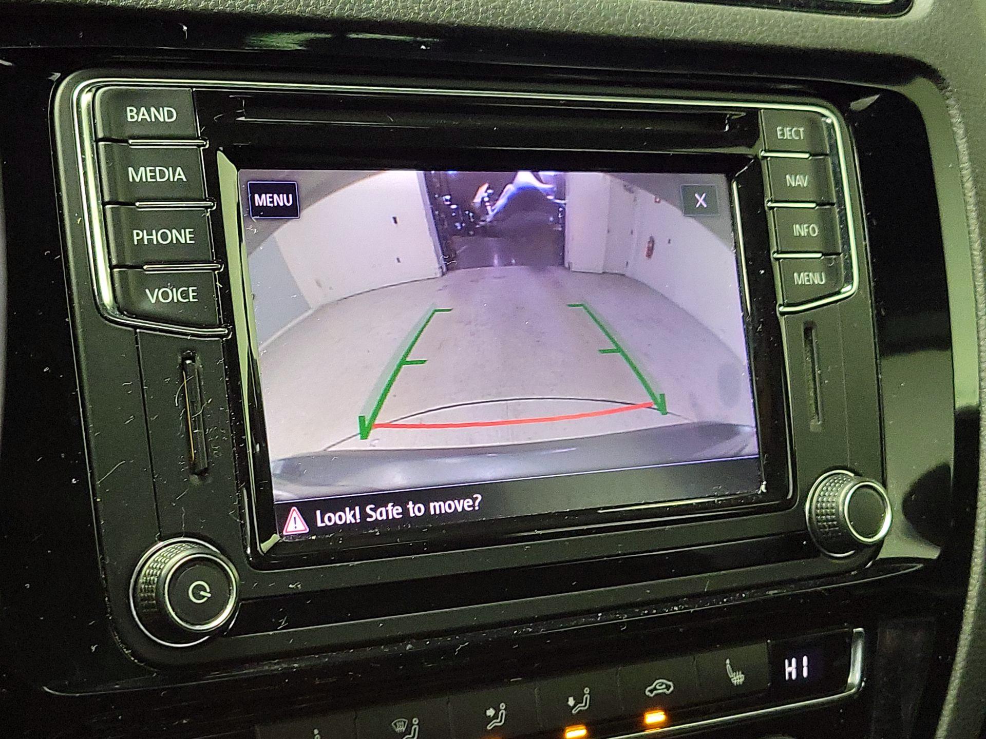 Thumbnail: 2017 Volkswagen Jetta - 14